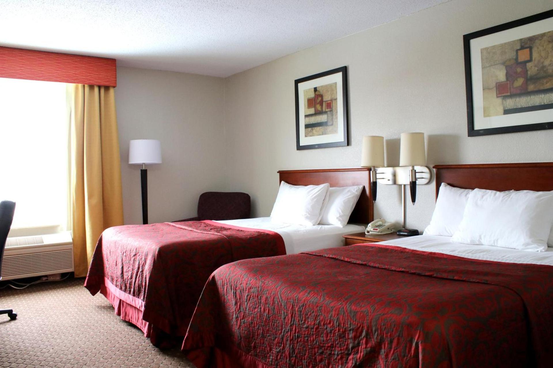 Days Inn & Suites by Wyndham Bloomington/Normal IL photo 23
