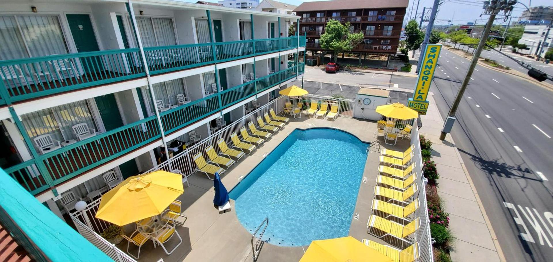 Shangri-La Motel photo 12