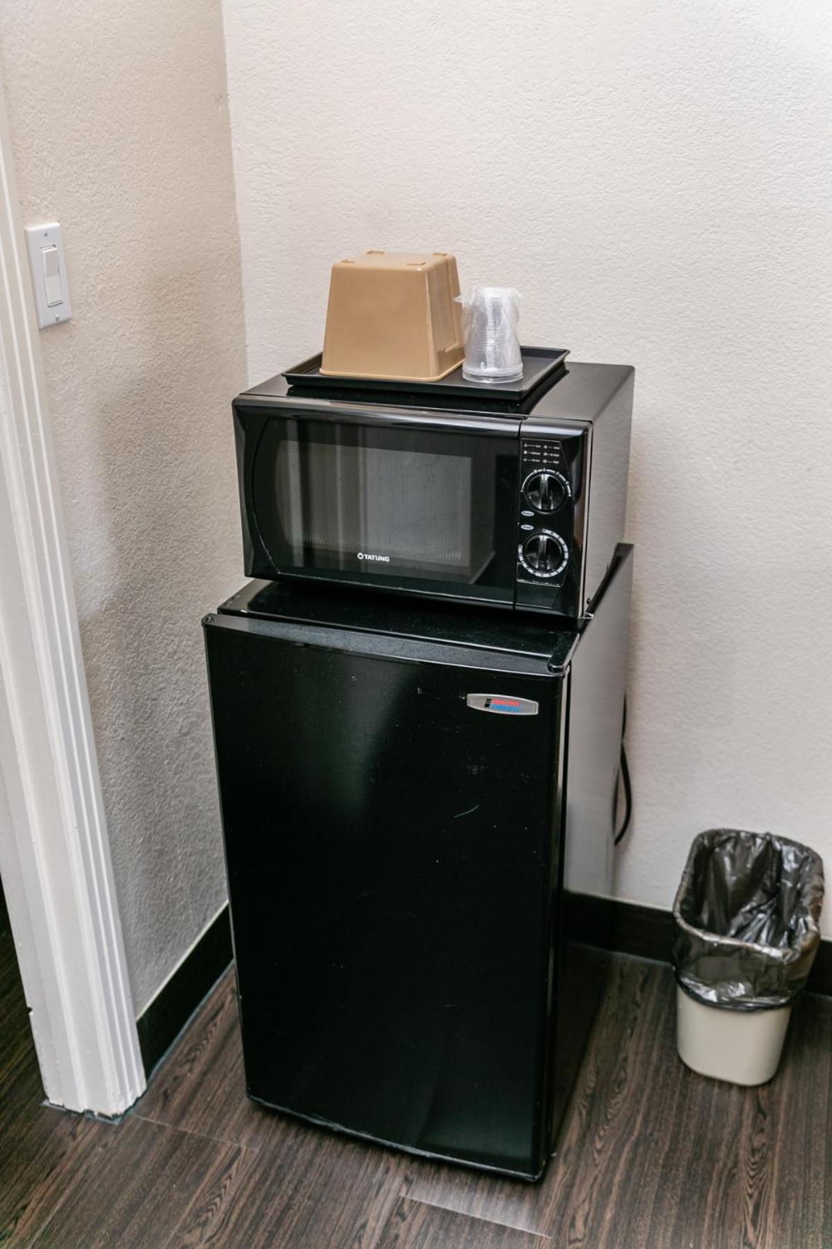 Anaheim Discovery Inn and Suites photo 9