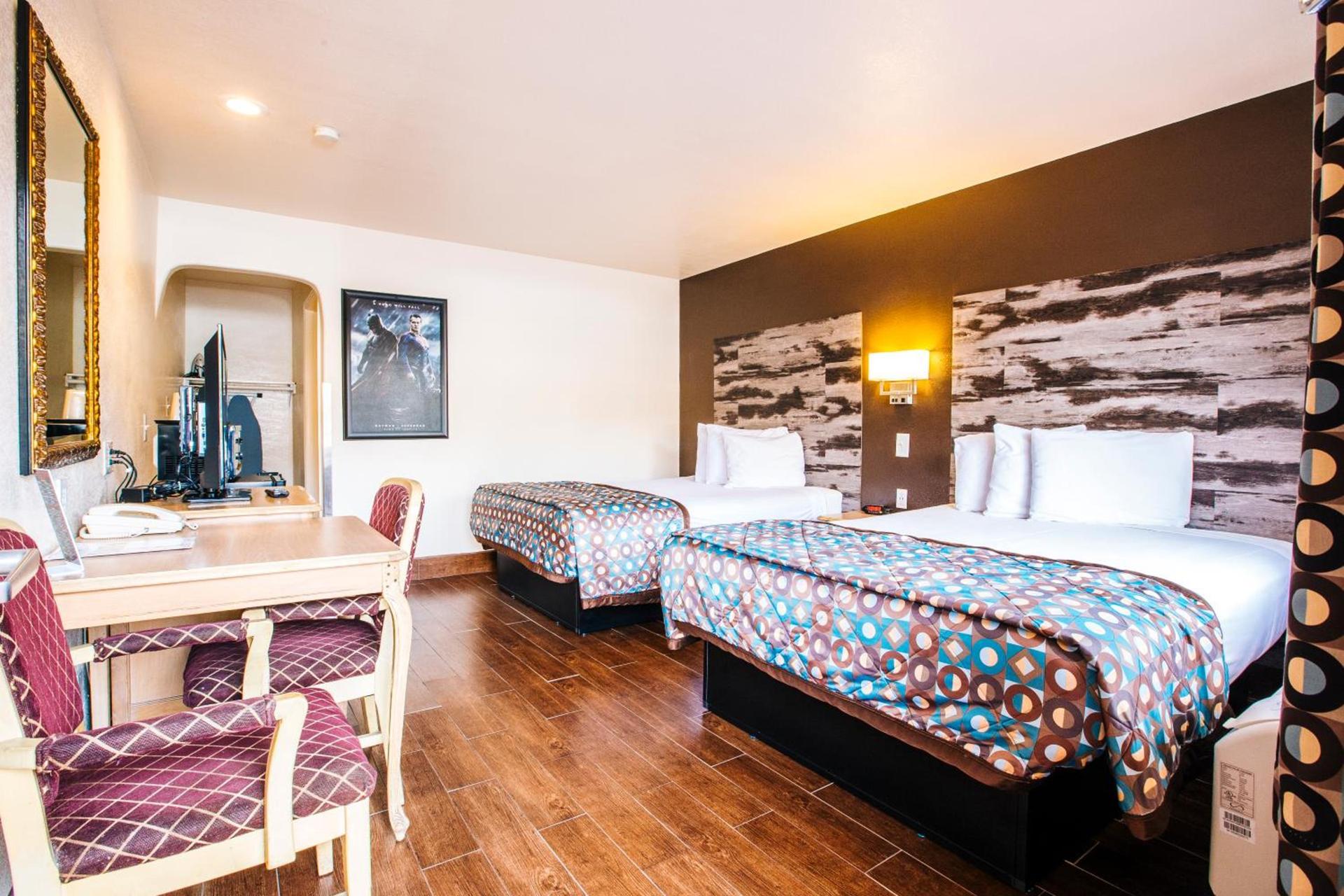 Anaheim Discovery Inn and Suites photo 10