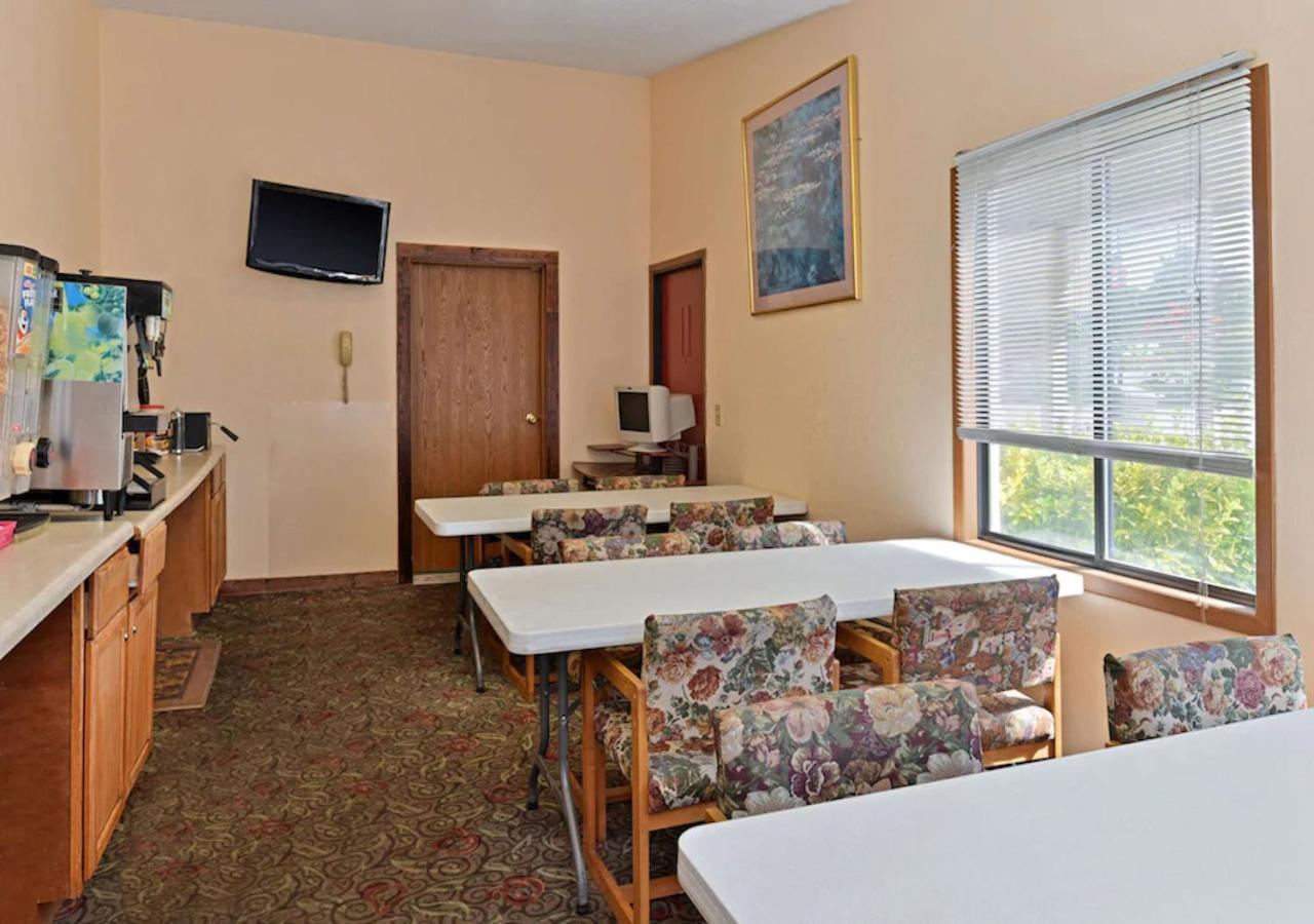 Nation's Inn Kinston photo 12