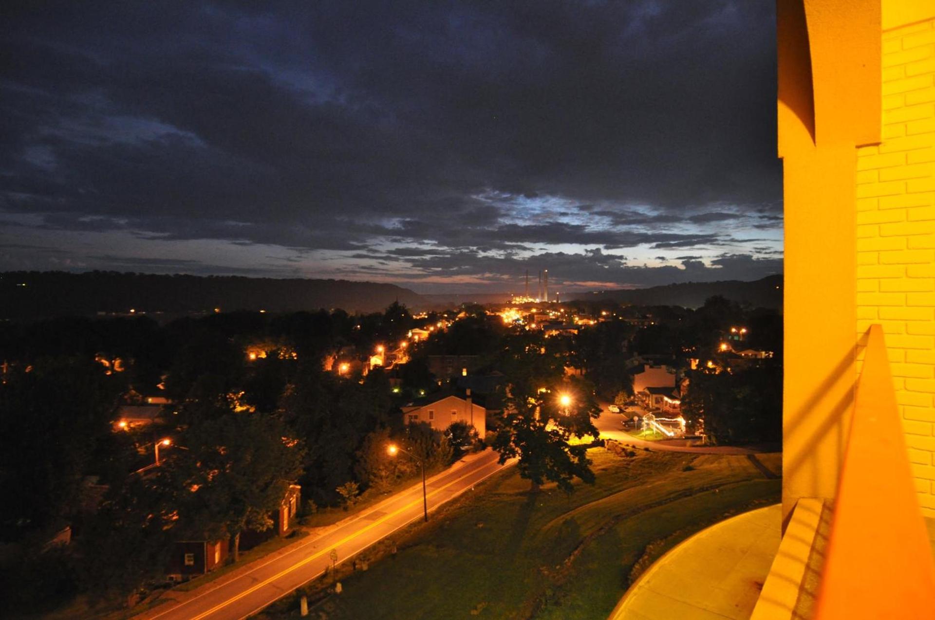 Hillside Inn photo 15