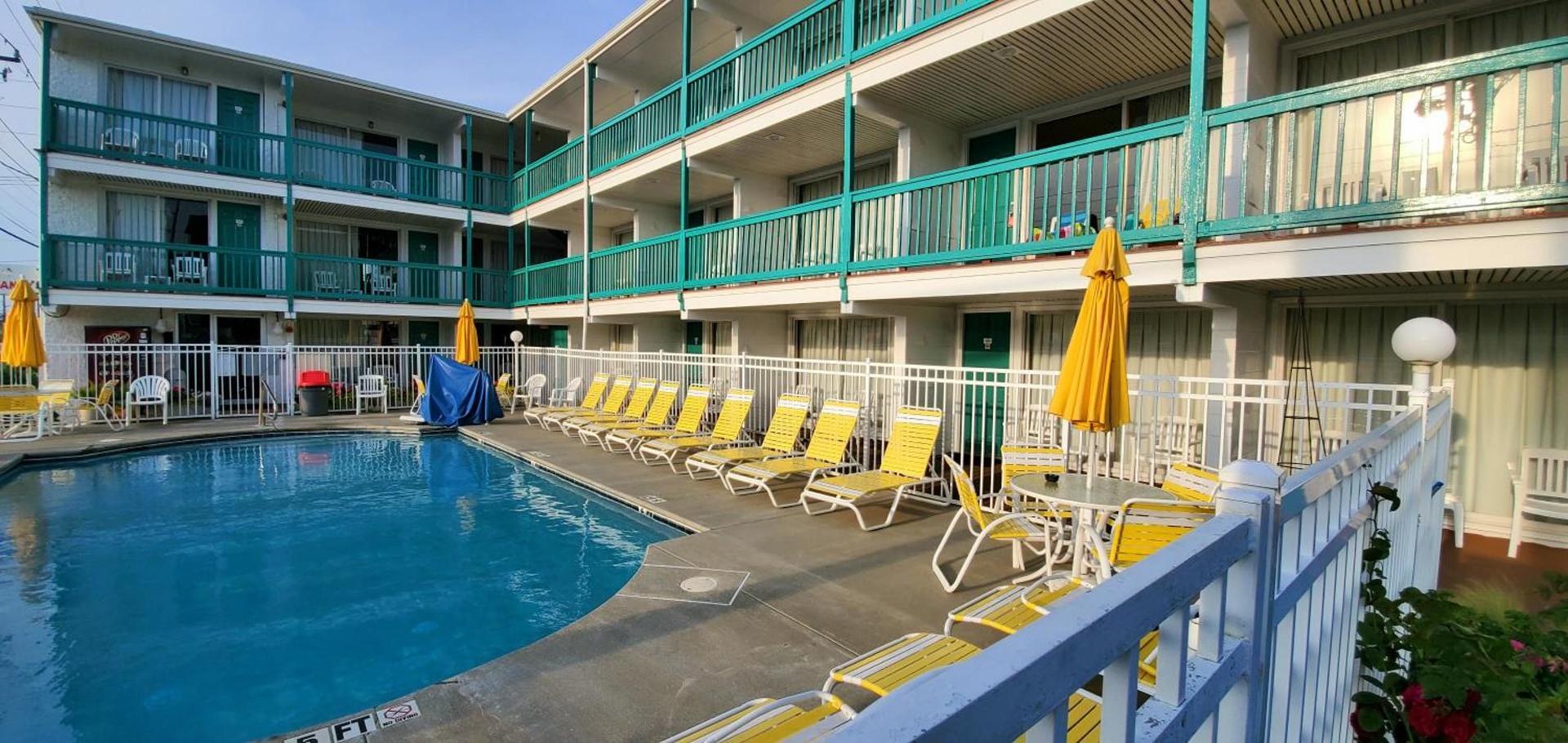 Shangri-La Motel photo 3
