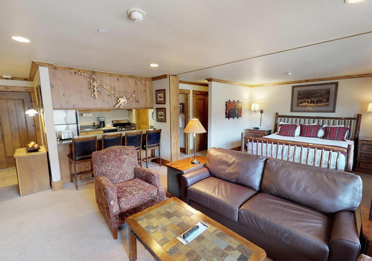 Manor Vail Lodge photo 52