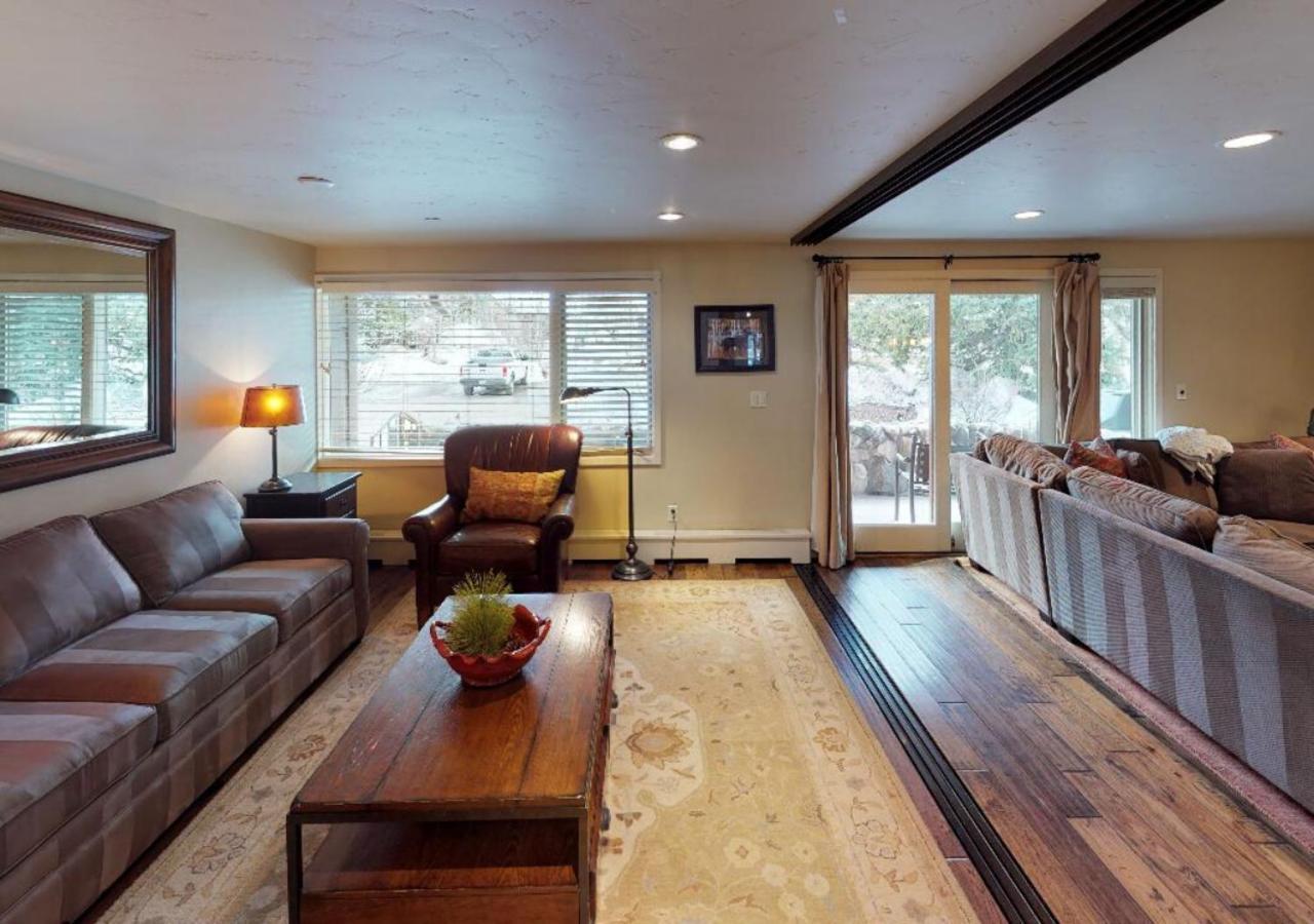 Manor Vail Lodge photo 36
