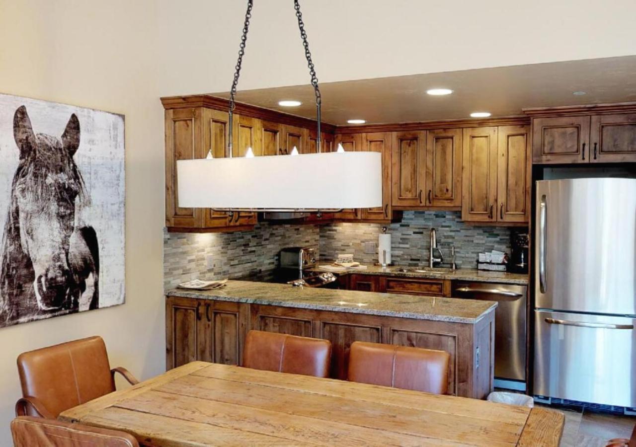 Manor Vail Lodge photo 32