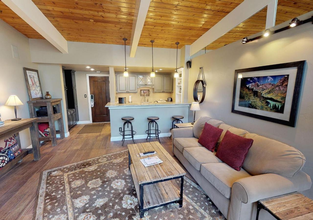 Manor Vail Lodge photo 27
