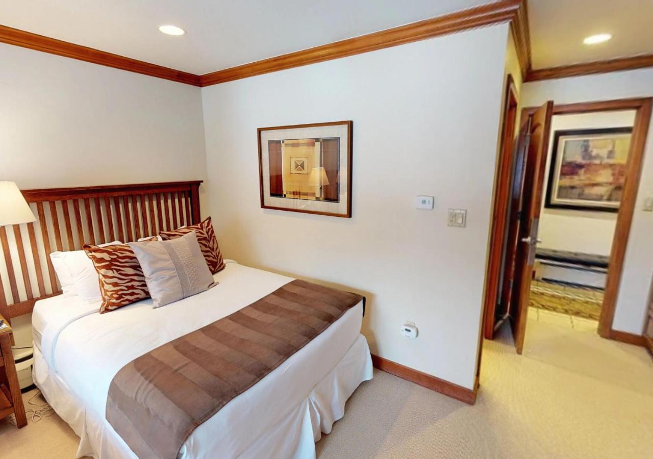 Manor Vail Lodge photo 20