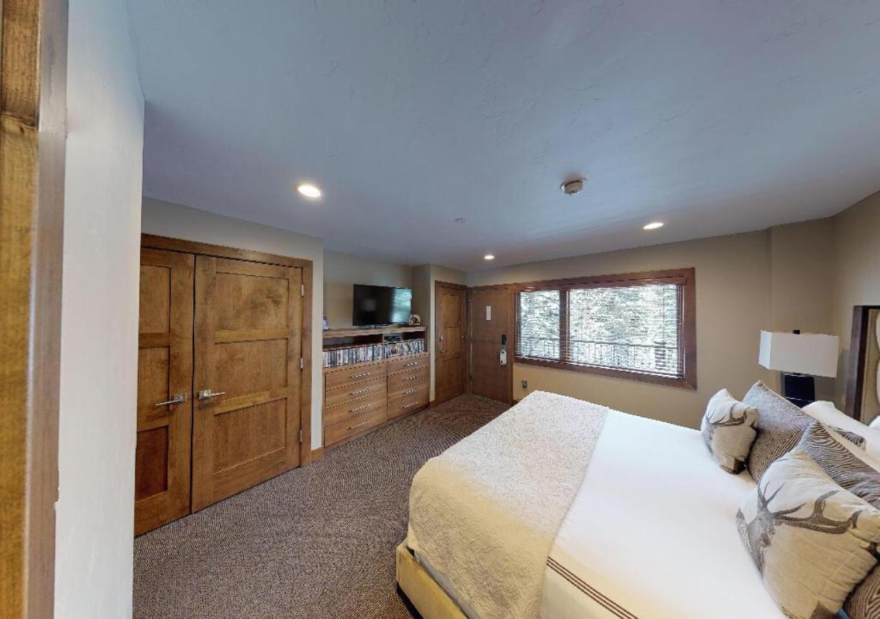 Manor Vail Lodge photo 17
