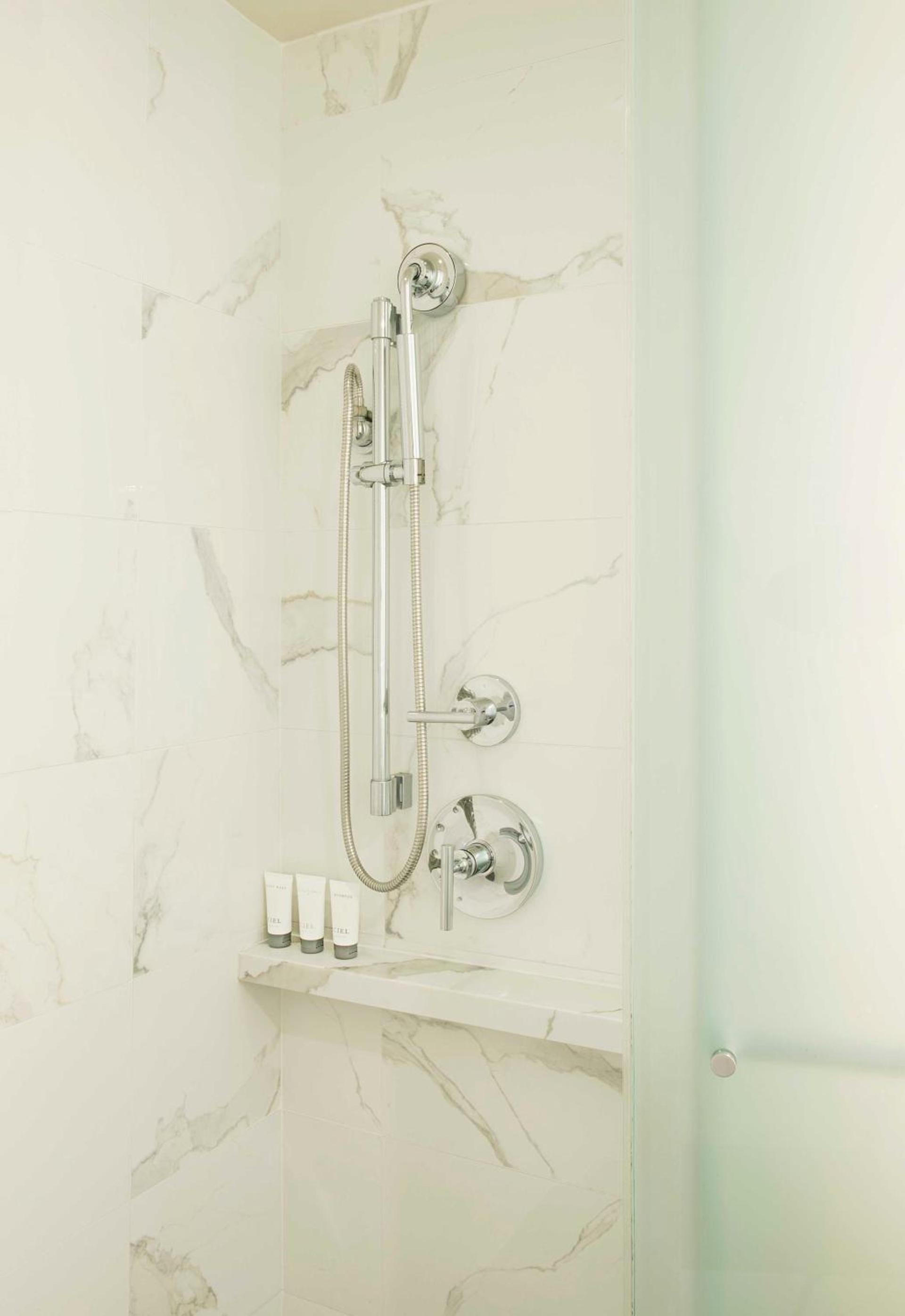 The Valorian Los Angeles, Curio Collection by Hilton photo 37