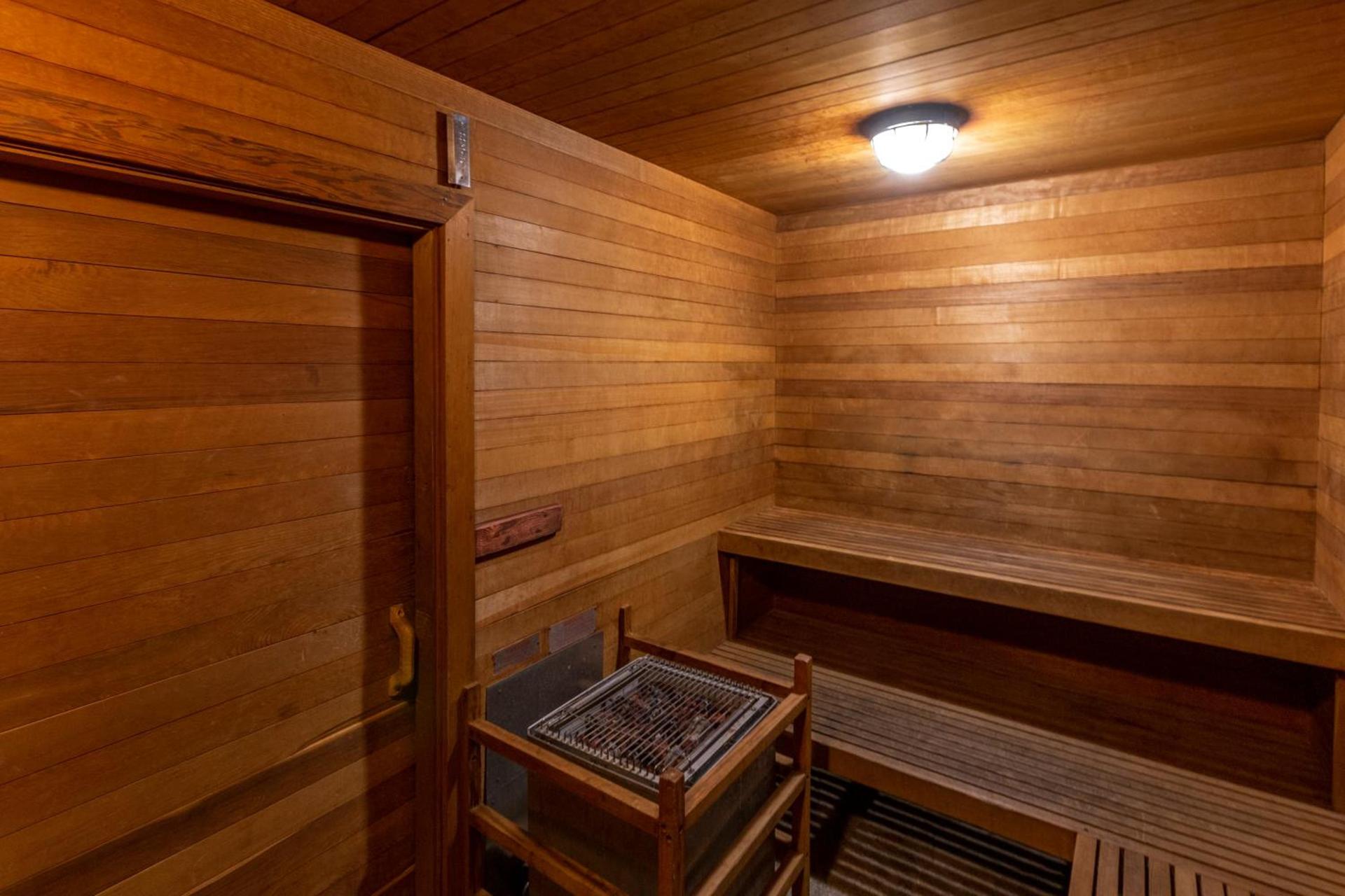 Red Wolf Lodge at Olympic Valley photo 12