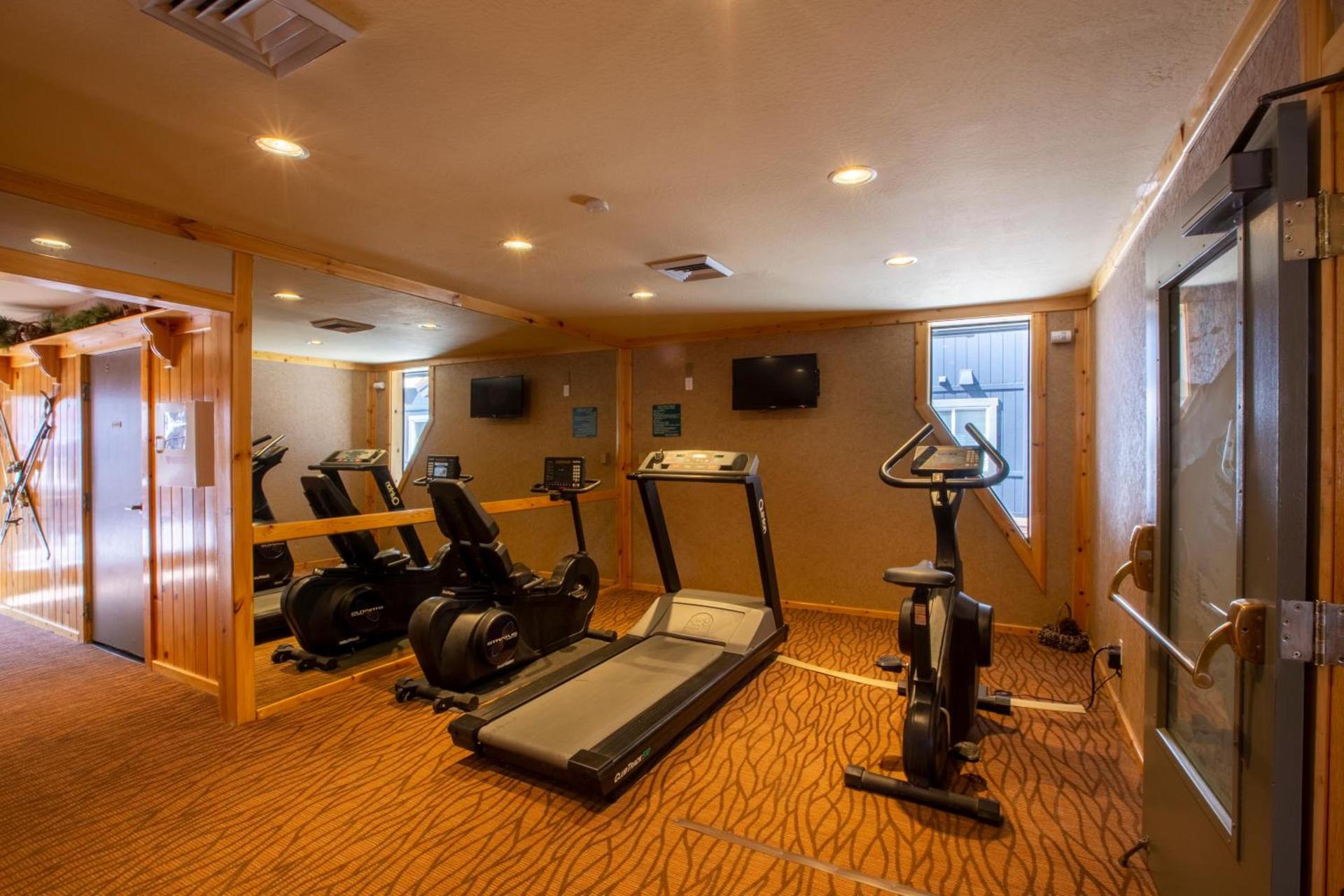 Red Wolf Lodge at Olympic Valley photo 11