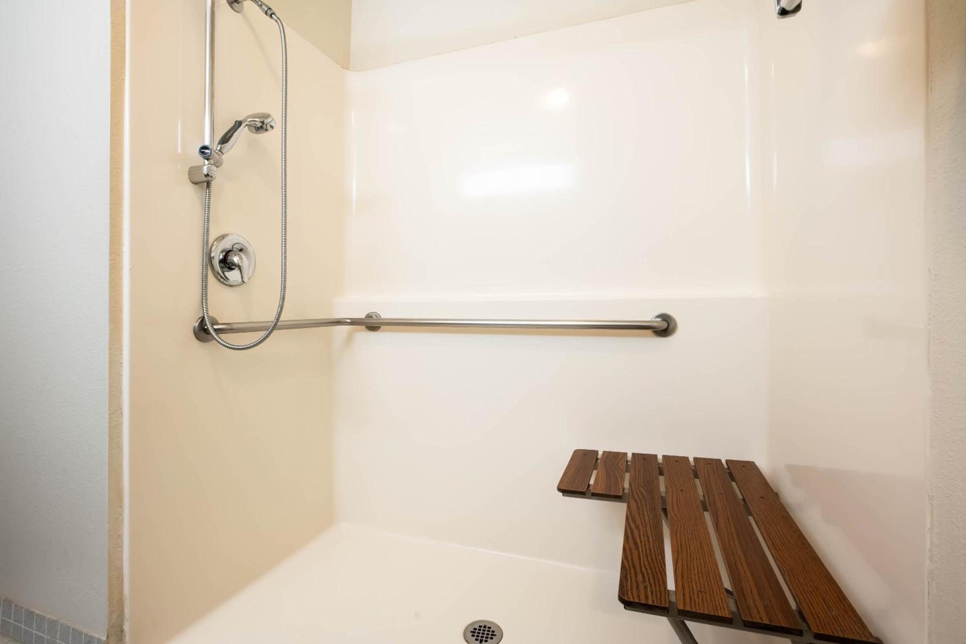 La Quinta by Wyndham Portland Airport photo 83
