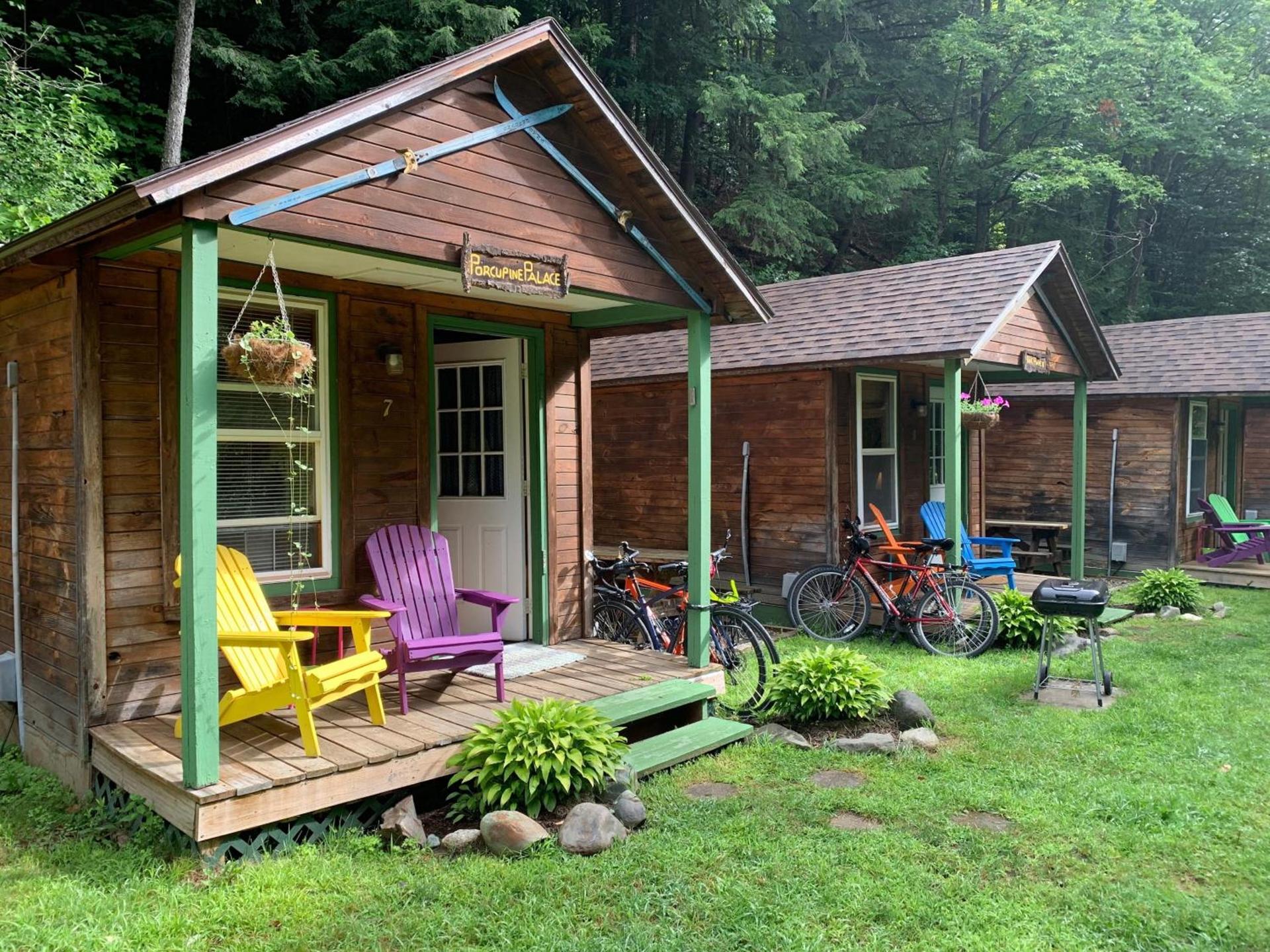 Pine Crest Motel & Cabins photo 1