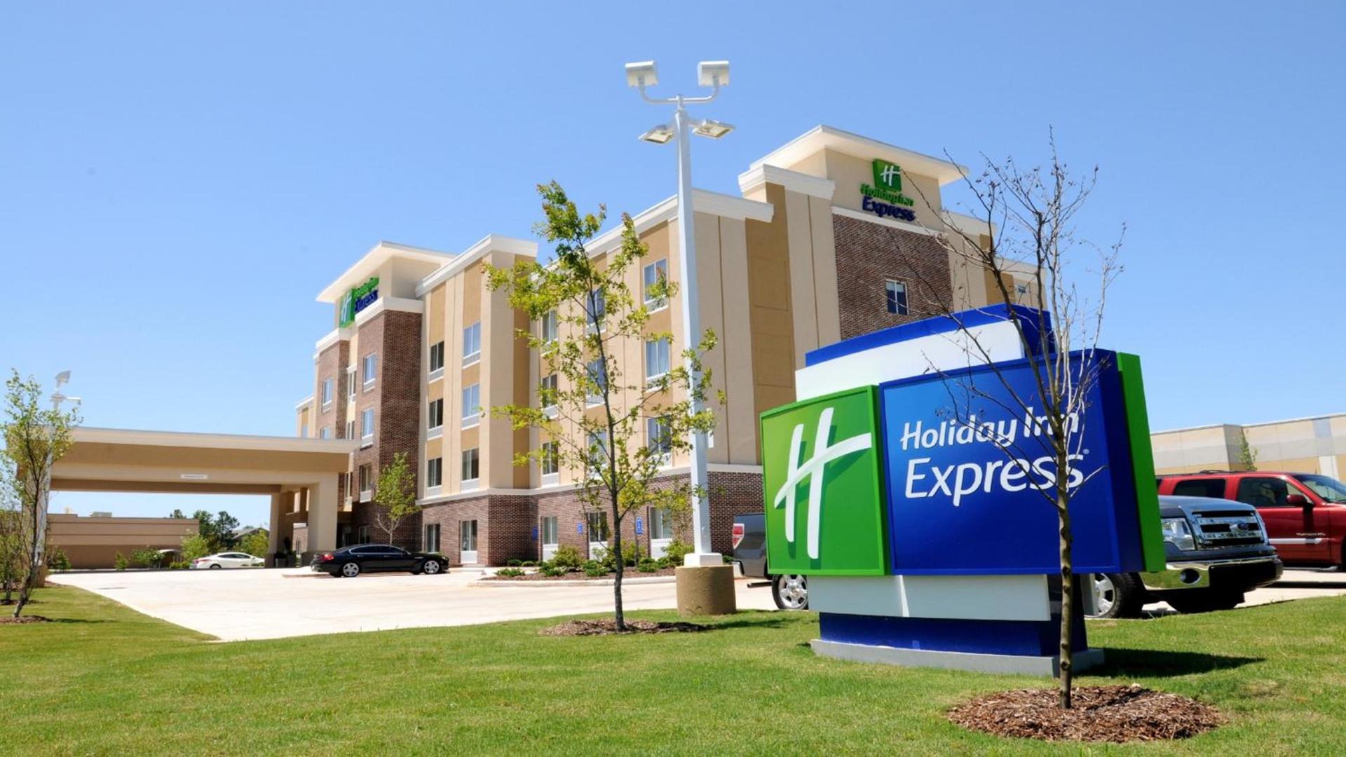 Holiday Inn Express Covington-Madisonville by IHG — hotel in Covington