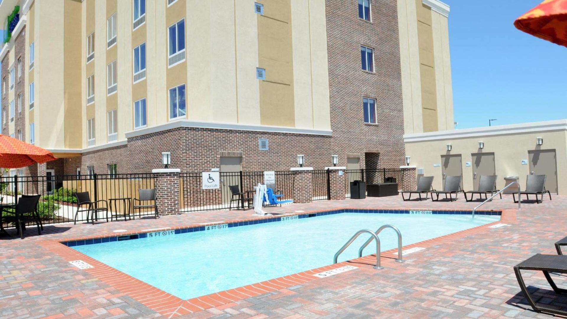 Holiday Inn Express Covington-Madisonville by IHG photo 9