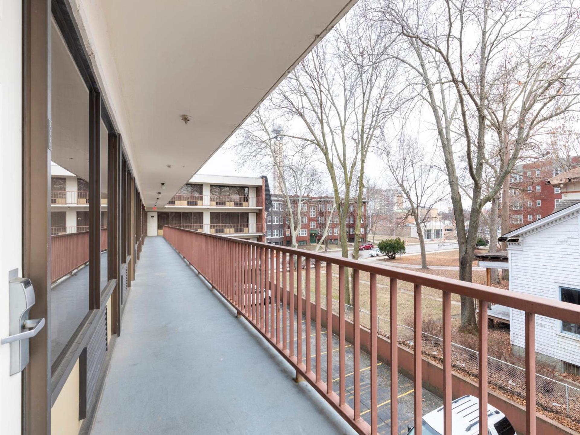 Mansion View Inn & Suites photo 35