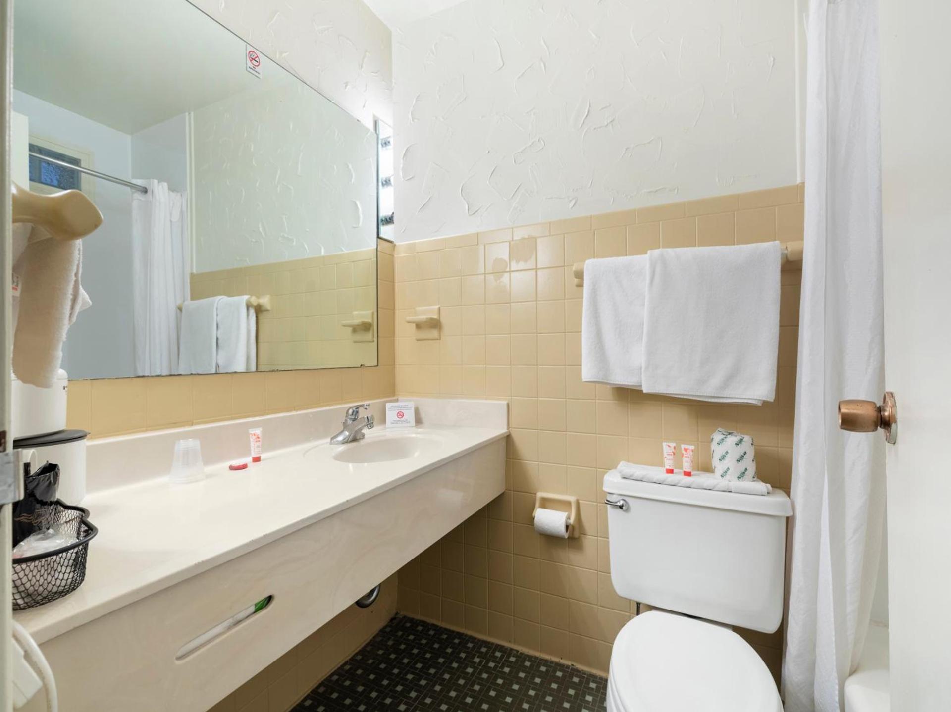 Mansion View Inn & Suites photo 63
