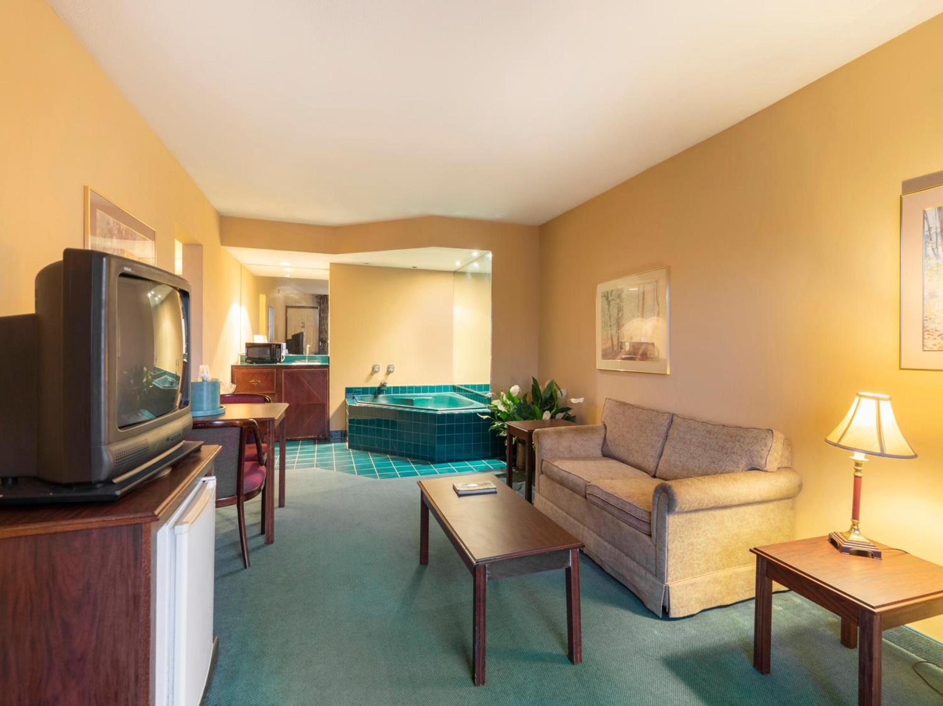 Mansion View Inn & Suites photo 49