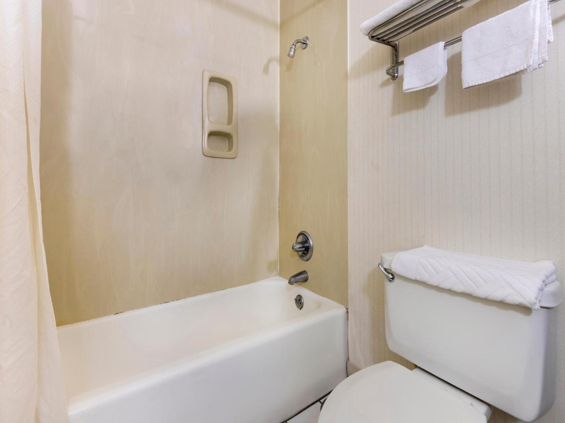 Mansion View Inn & Suites photo 73