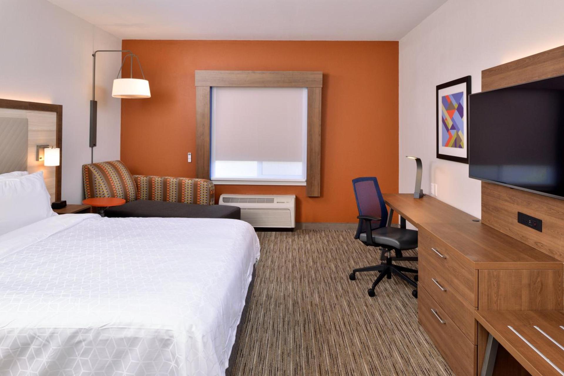 Holiday Inn Express Hotel & Suites Arcata/Eureka-Airport Area by IHG photo 45