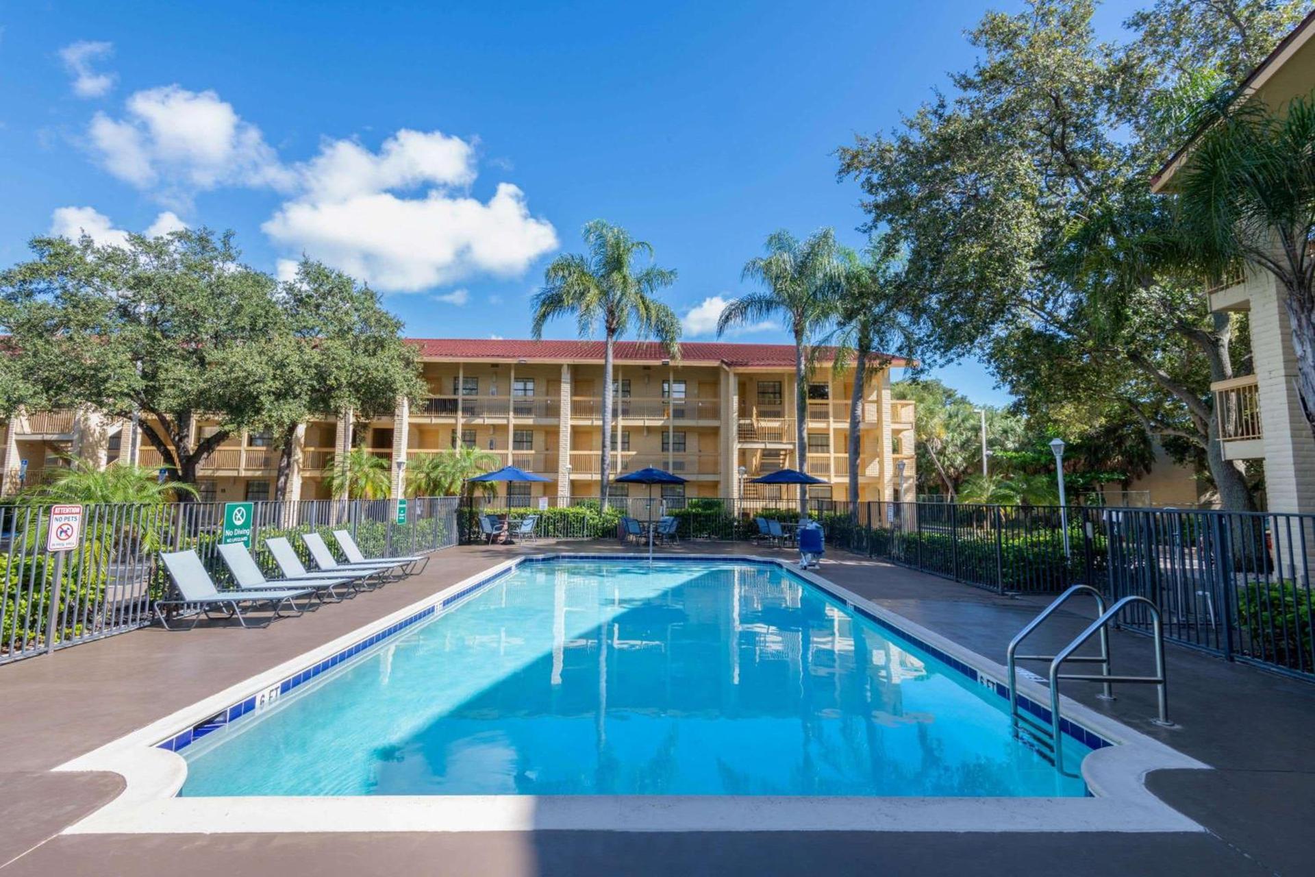 La Quinta East Deerfield Beach - Boca Raton photo 6