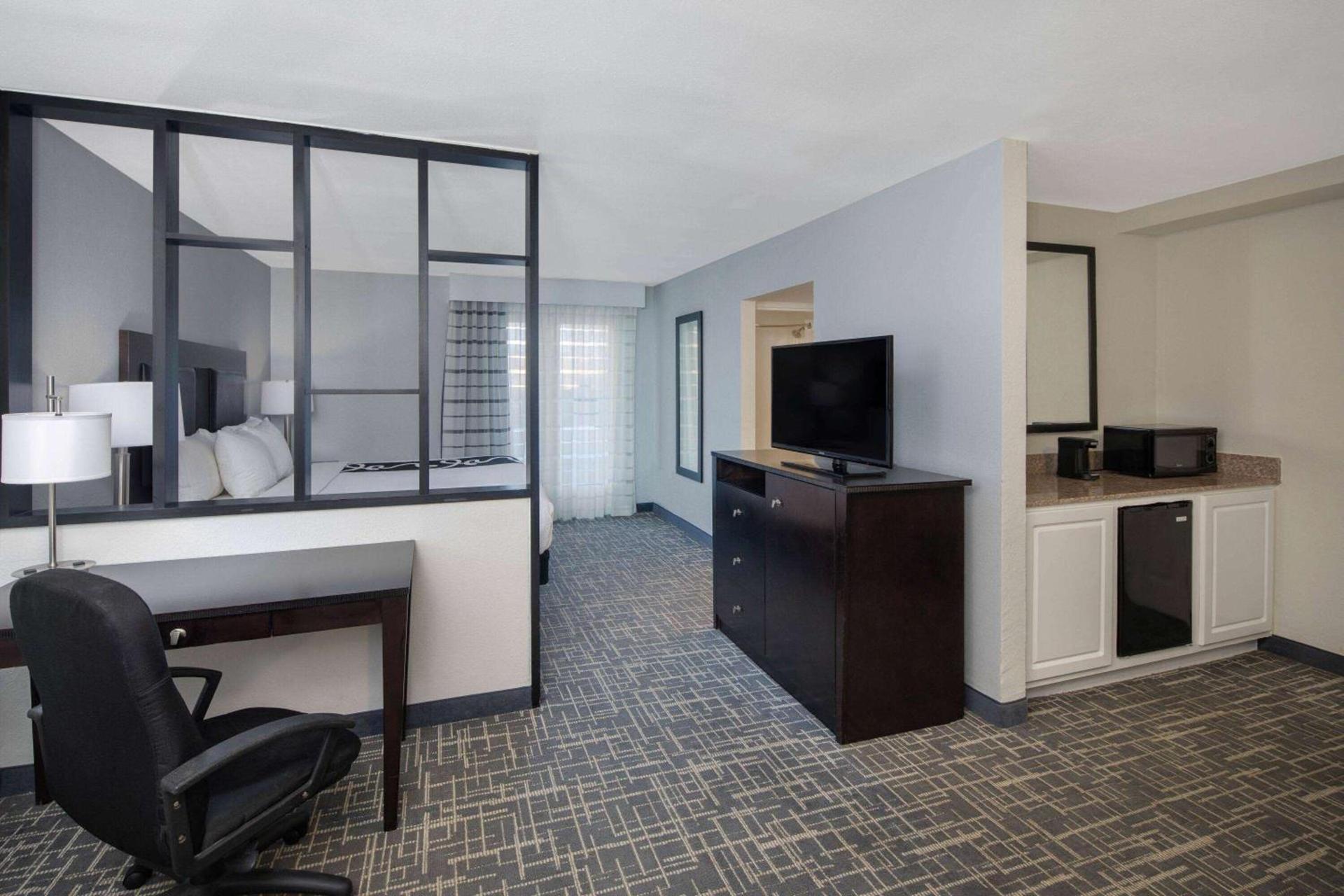 La Quinta by Wyndham Atlanta Airport South photo 43