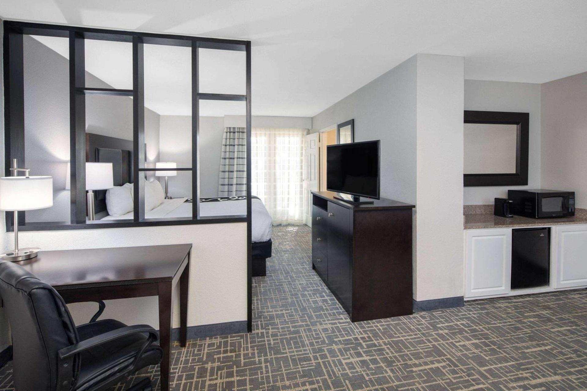 La Quinta by Wyndham Atlanta Airport South photo 44