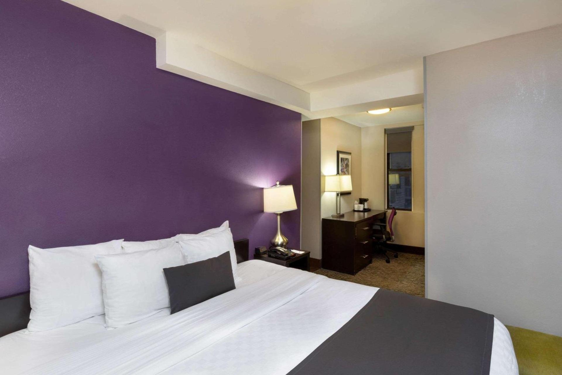 La Quinta by Wyndham New York City Central Park photo 6