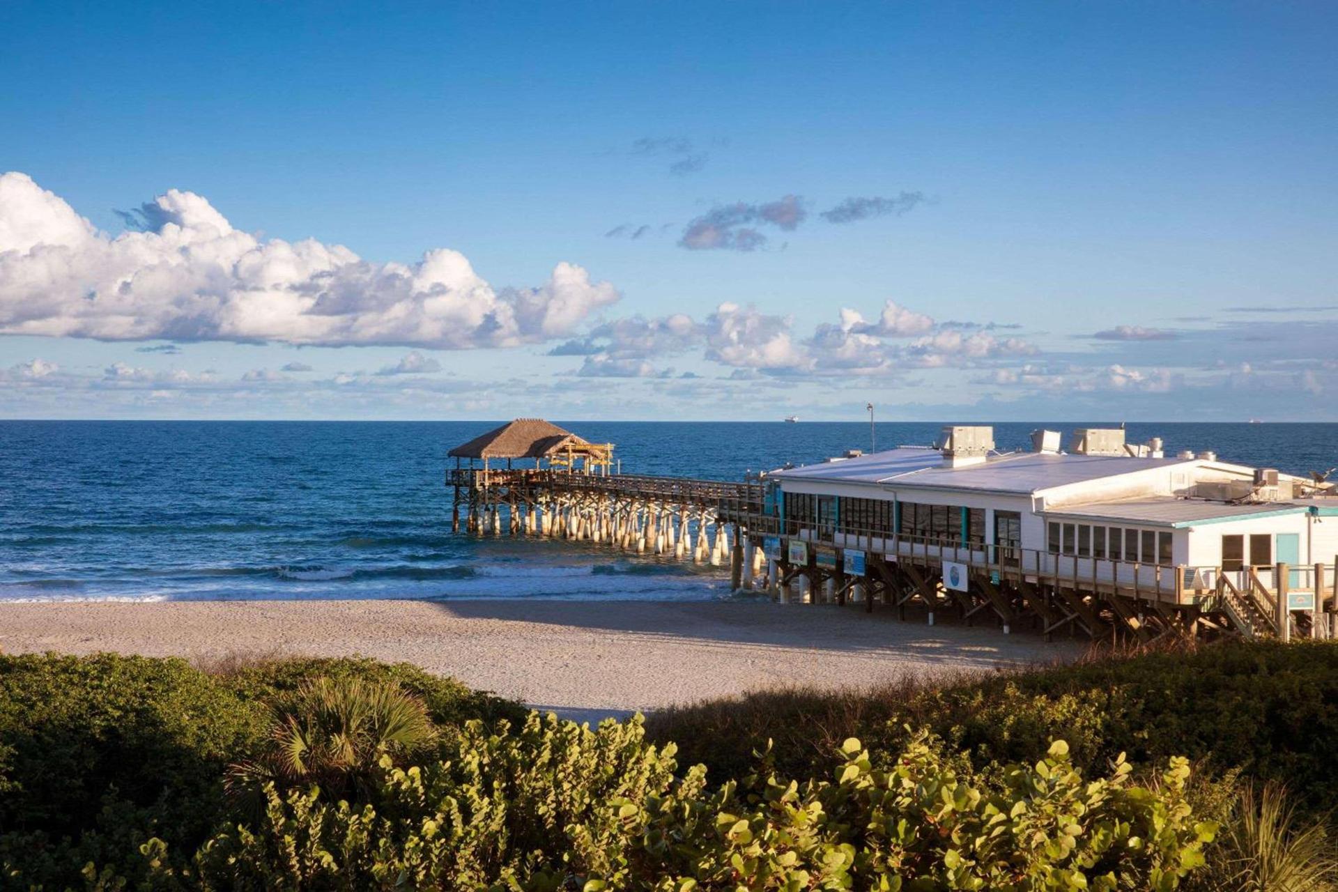 La Quinta by Wyndham Cocoa Beach Oceanfront photo 33