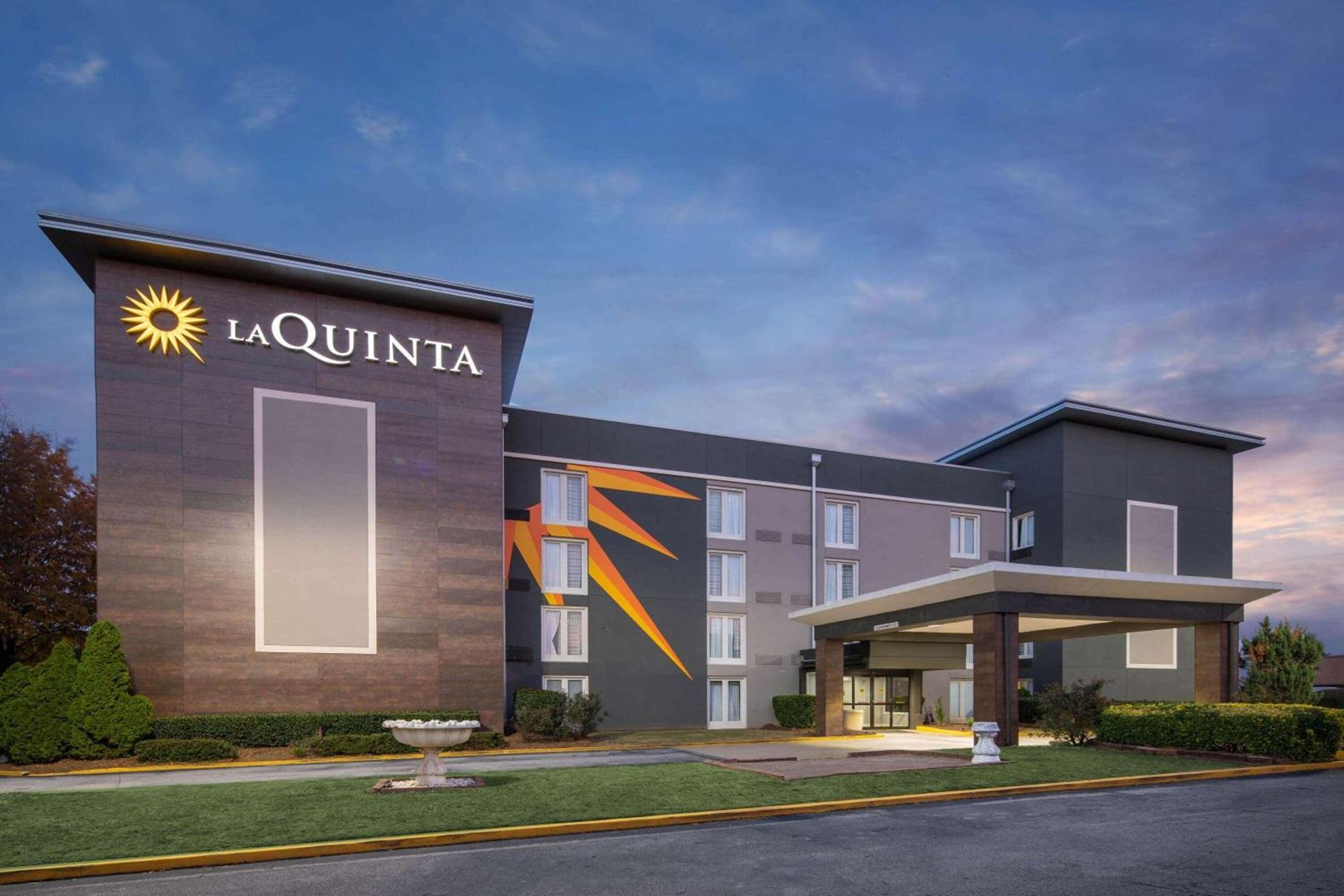 La Quinta by Wyndham Atlanta Airport South photo 46