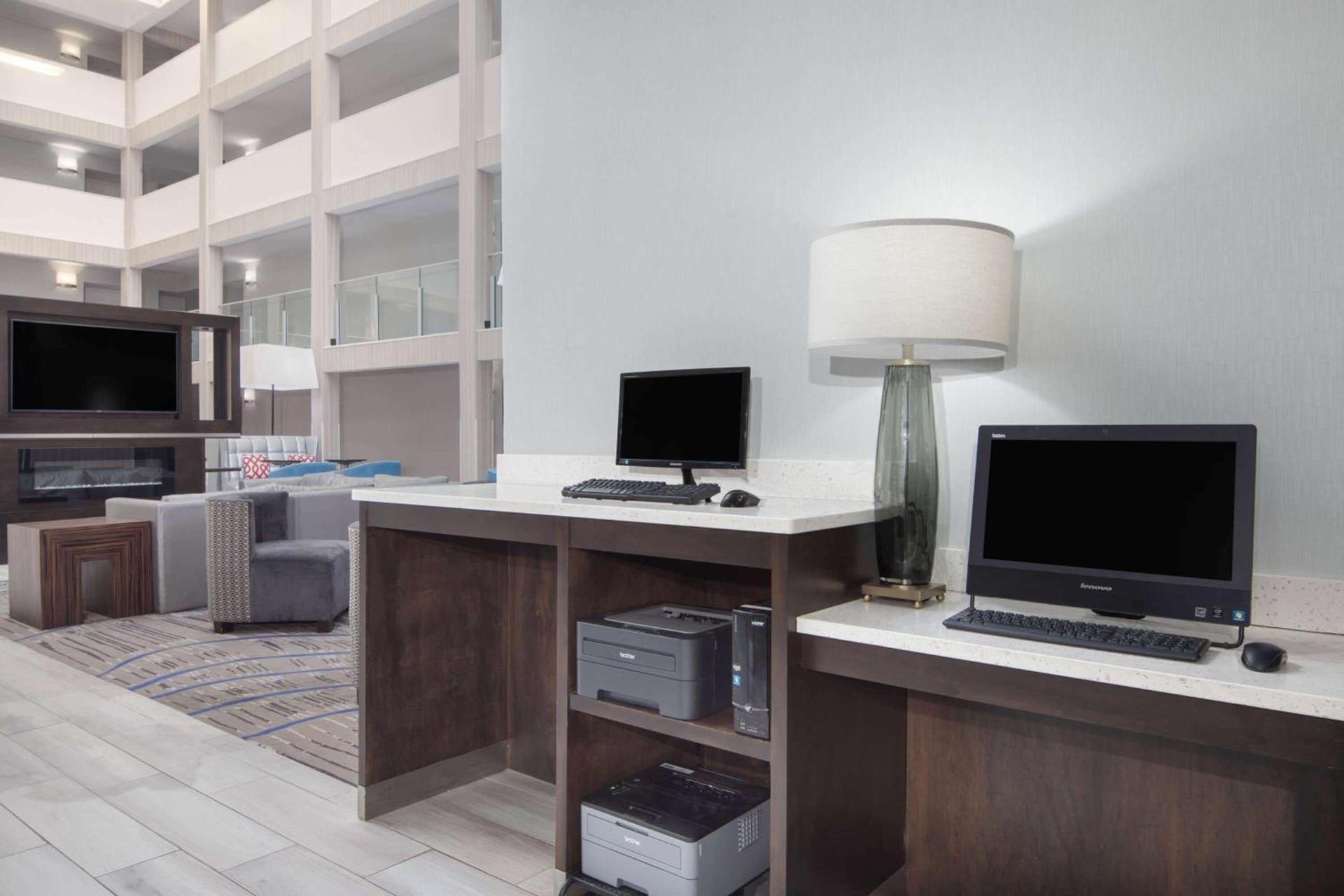 La Quinta by Wyndham Atlanta Airport South photo 63