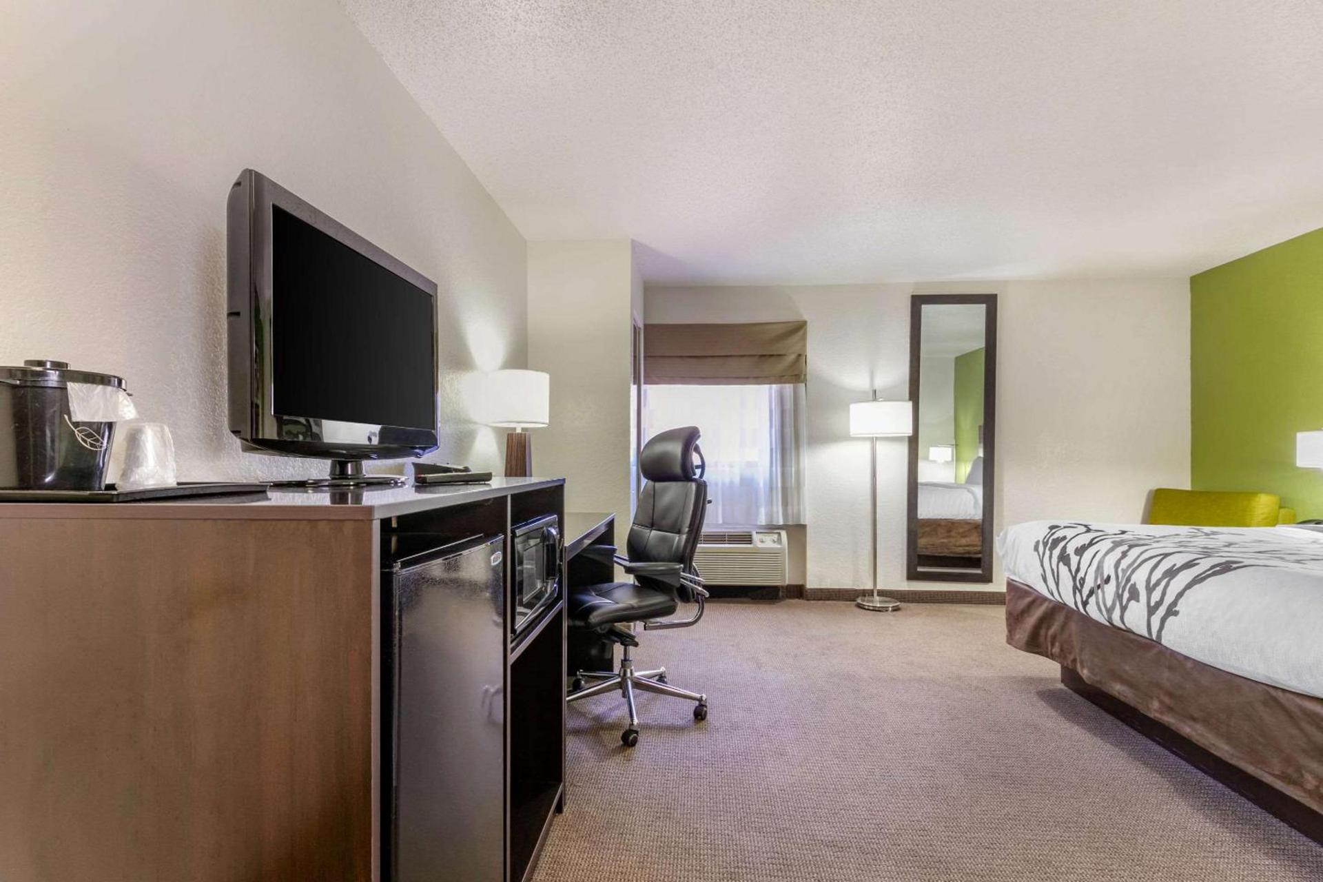 Sleep Inn & Suites near Sports World Blvd photo 7