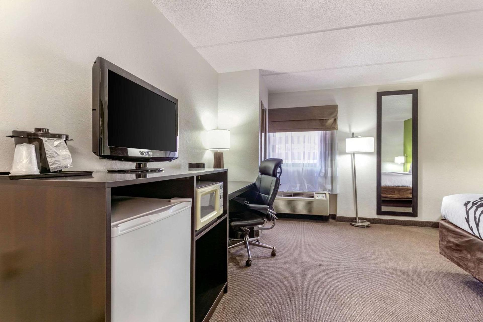 Sleep Inn & Suites near Sports World Blvd photo 11