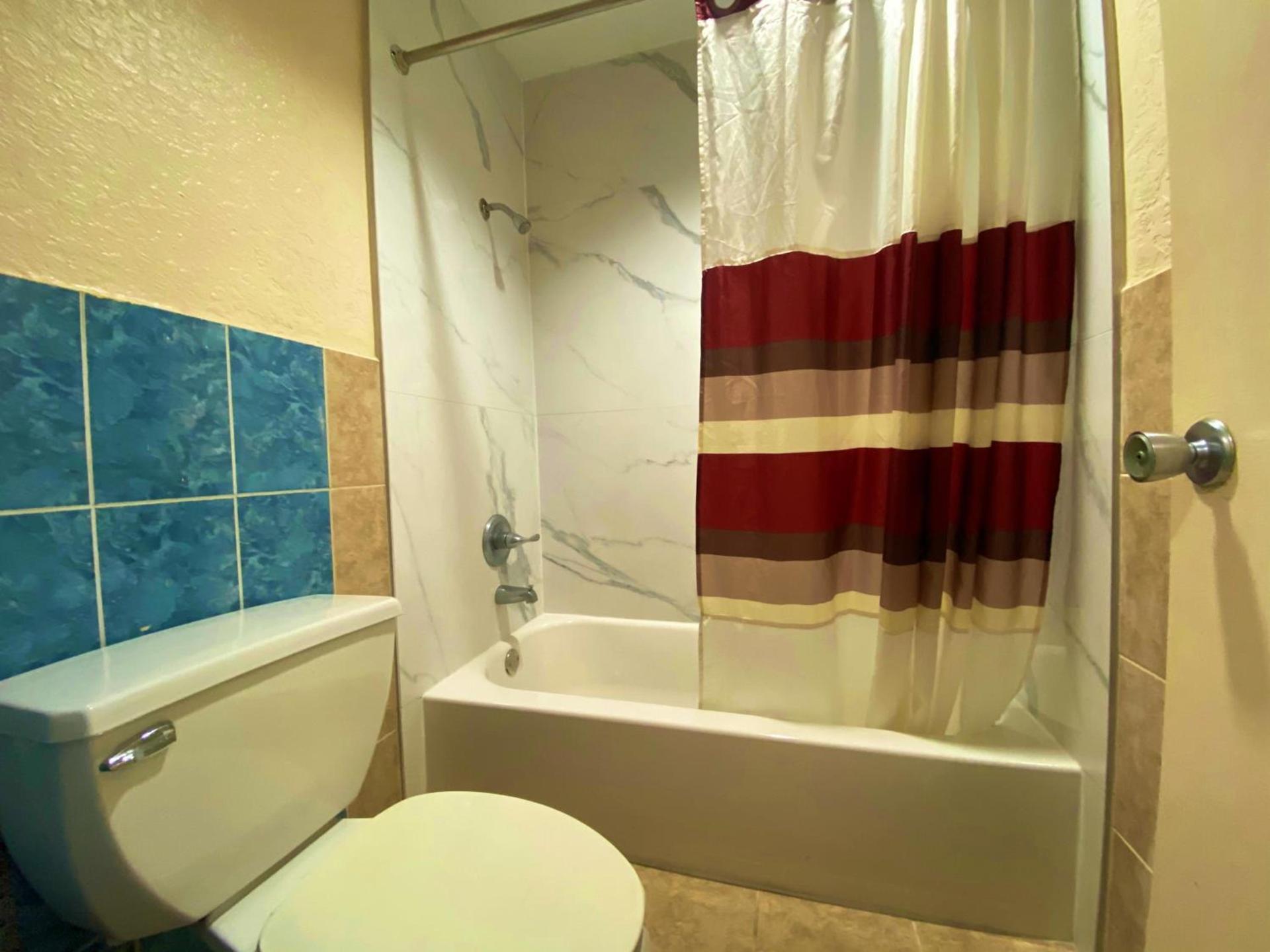 Economy Lodge by Hotel O Texas City photo 11