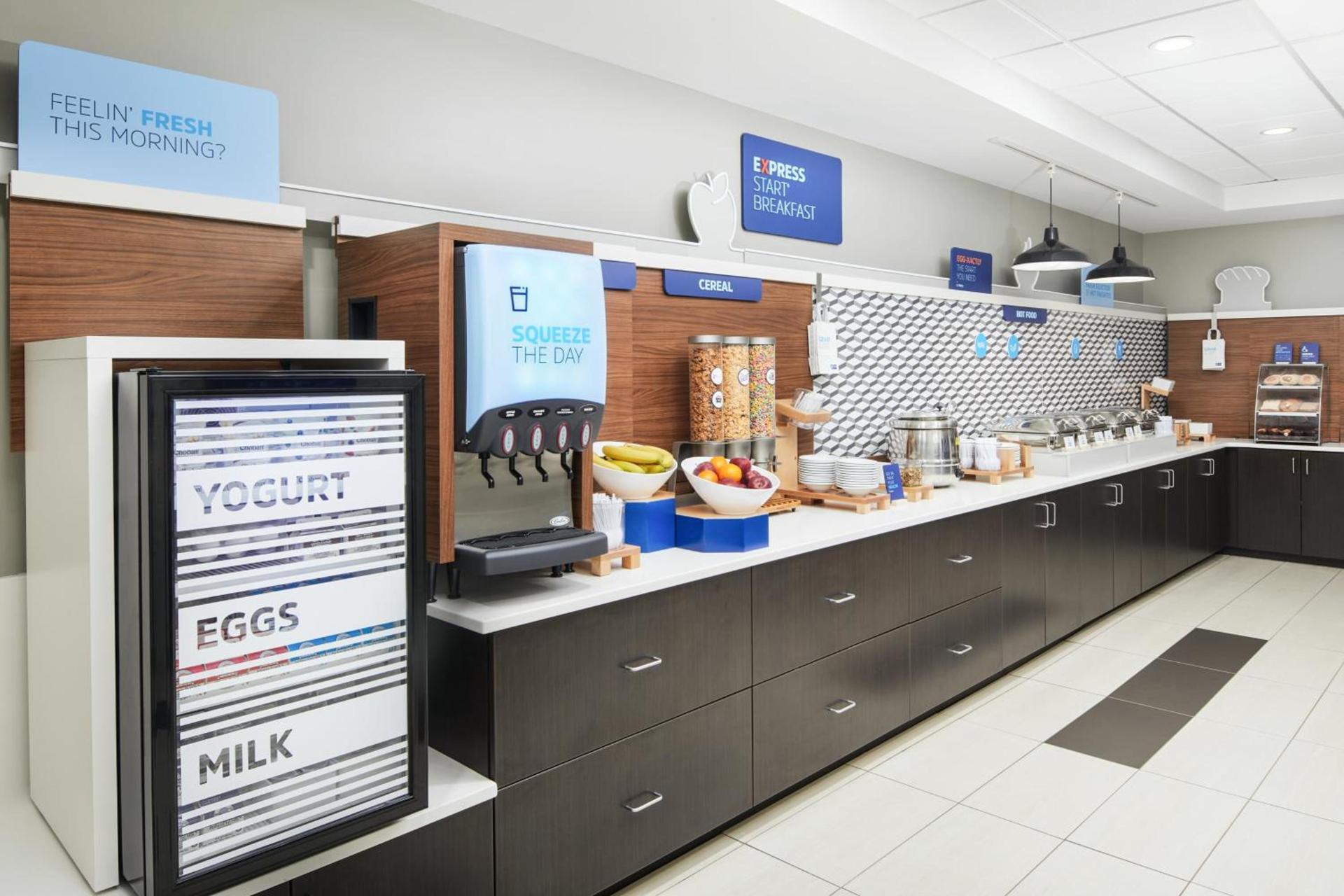 Holiday Inn Express Richmond - Midtown by IHG photo 19