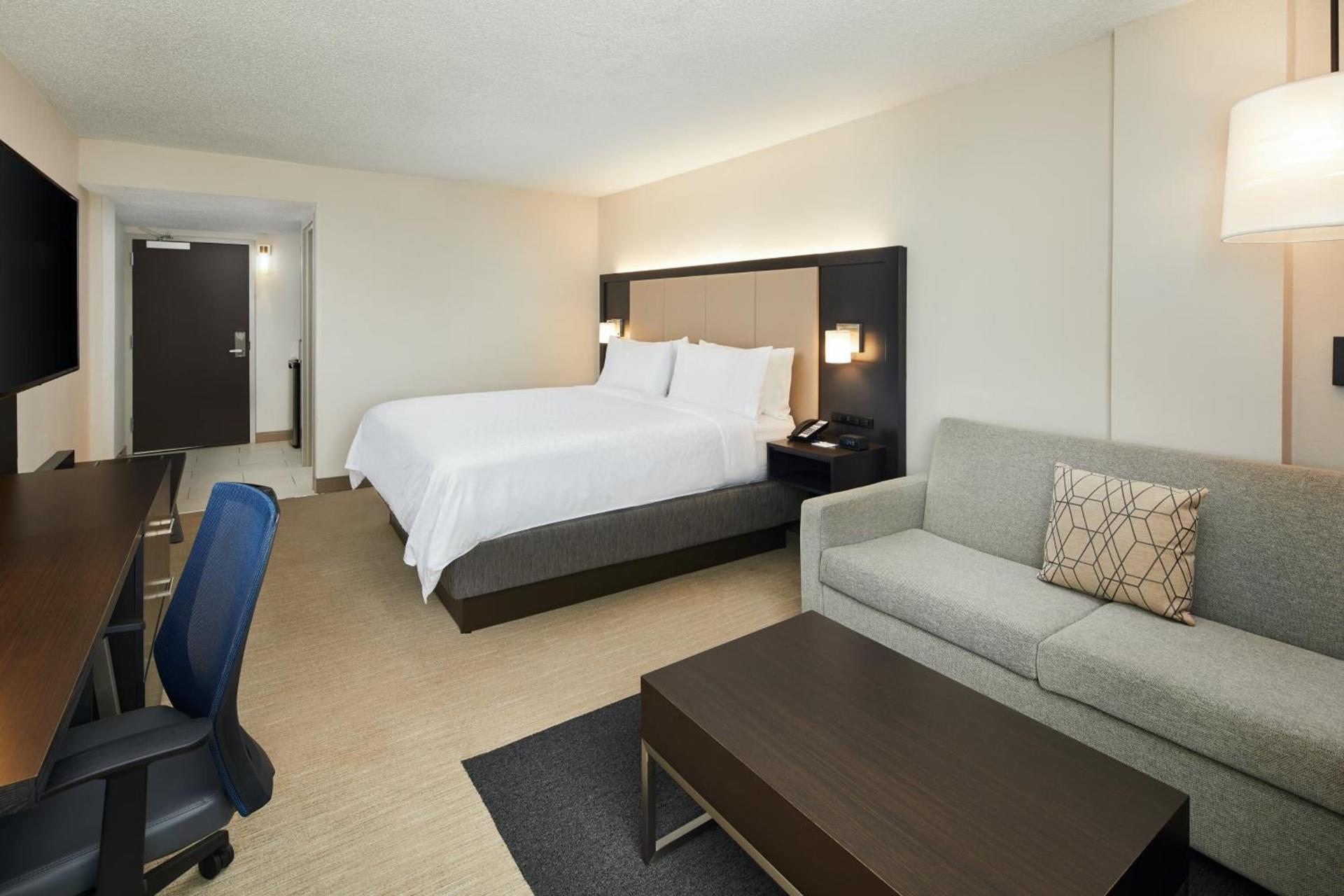 Holiday Inn Express Richmond - Midtown by IHG photo 43