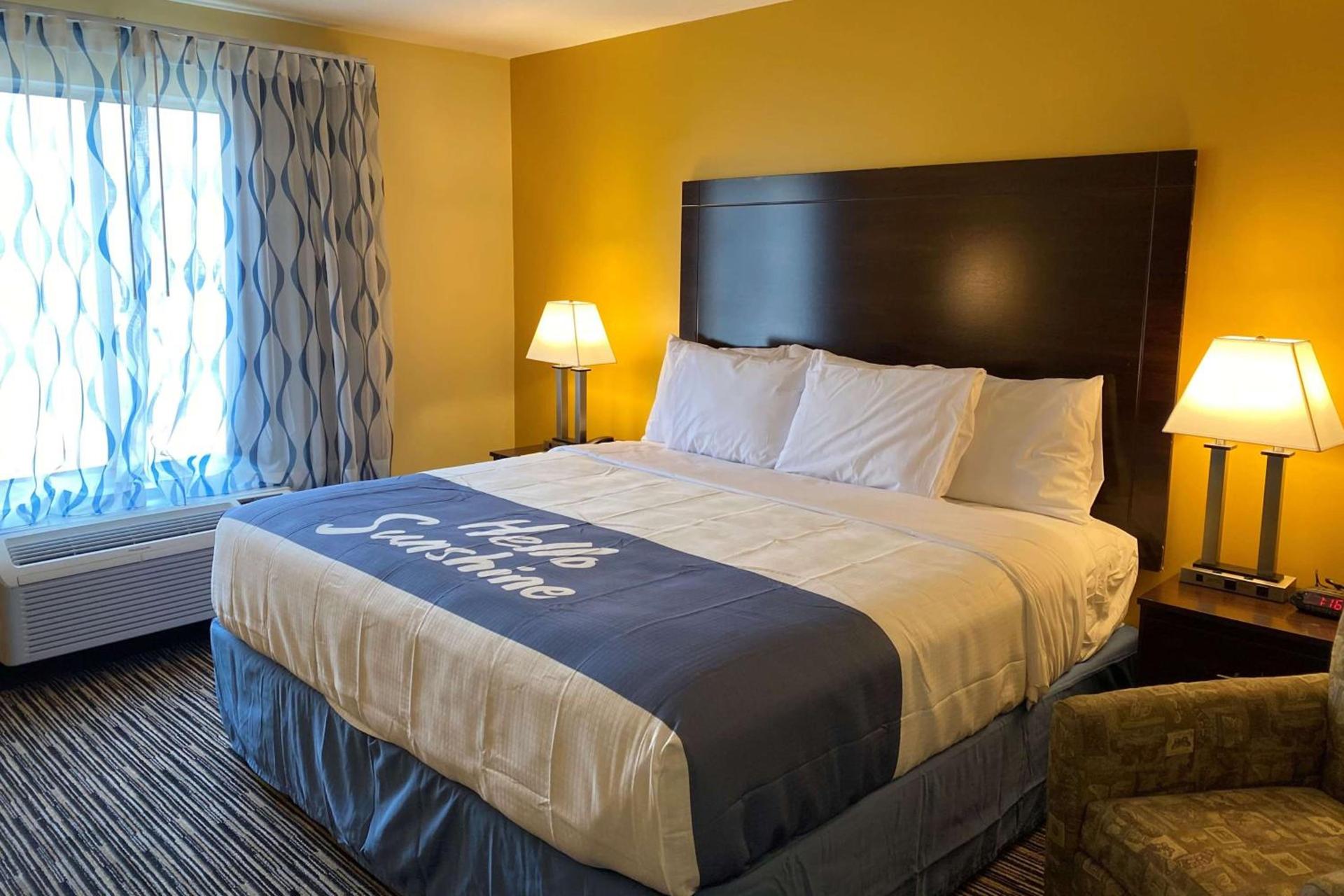 Days Inn by Wyndham Atlanta/Southlake/Morrow photo 6