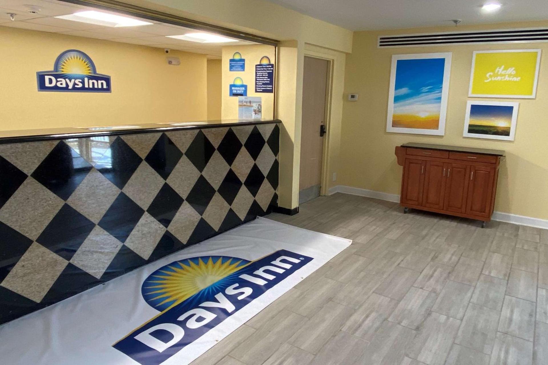 Days Inn by Wyndham Atlanta/Southlake/Morrow photo 2