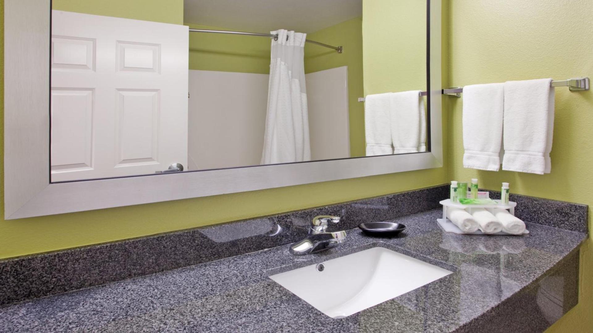 Holiday Inn Express Fremont by IHG photo 24
