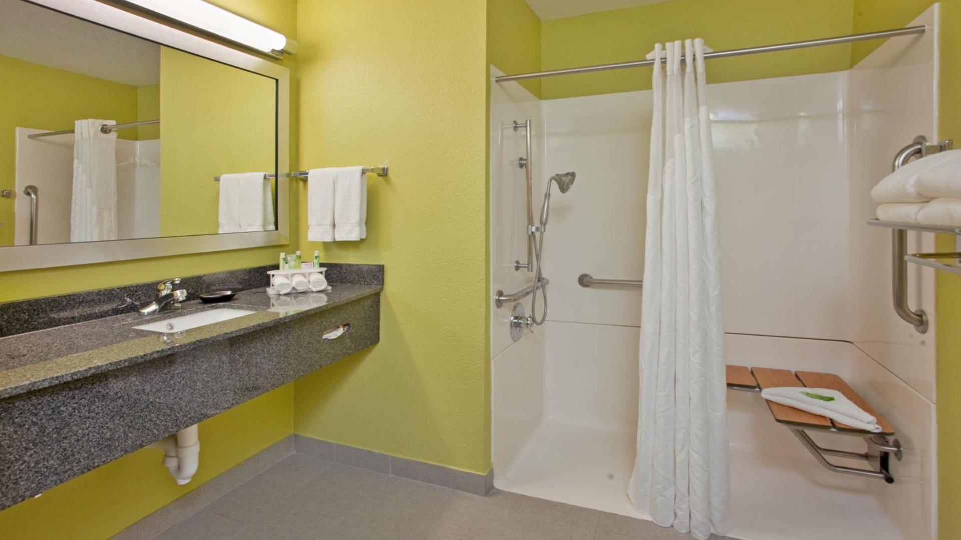Holiday Inn Express Fremont by IHG photo 23