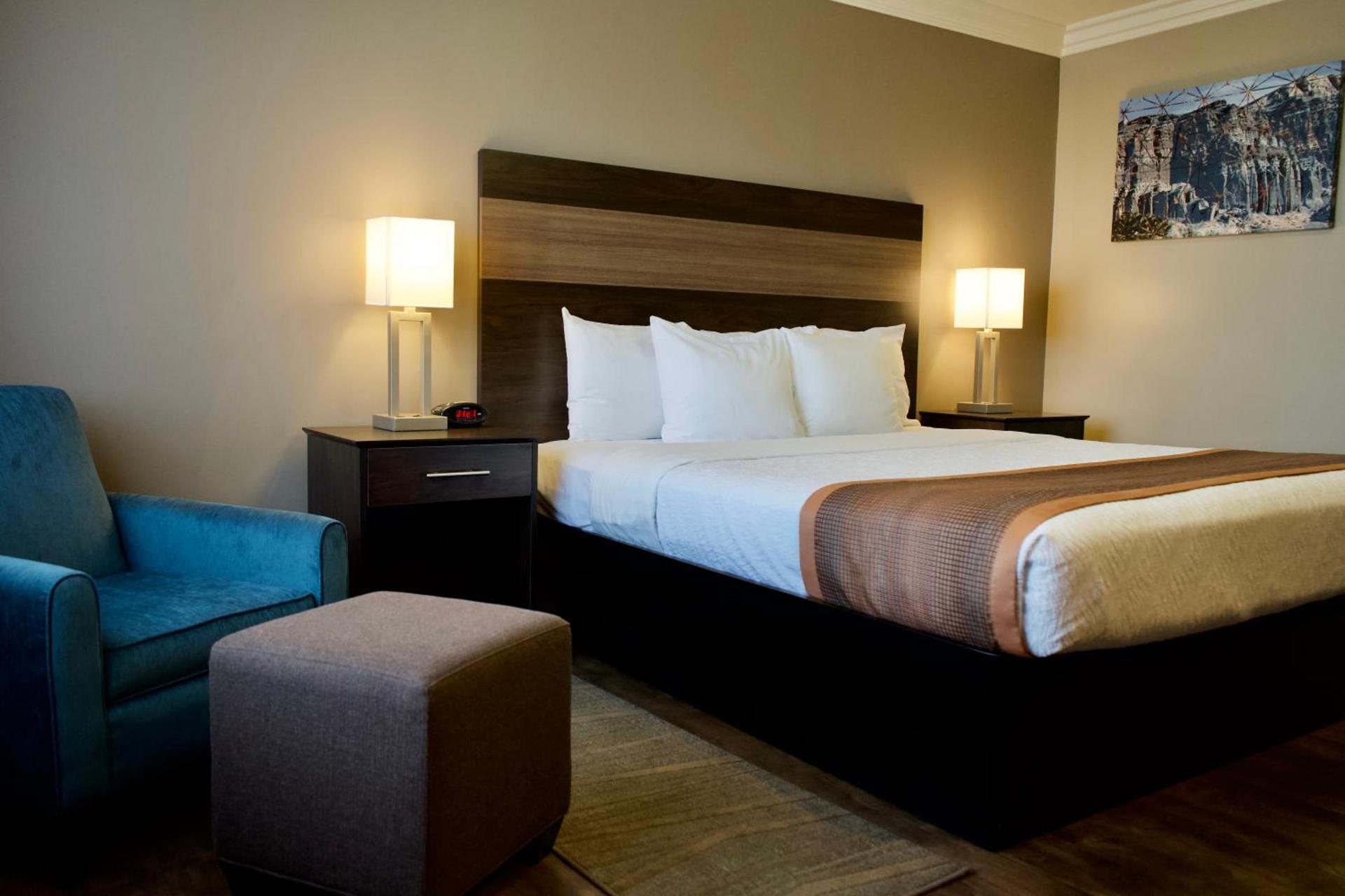 Best Western China Lake Inn photo 47