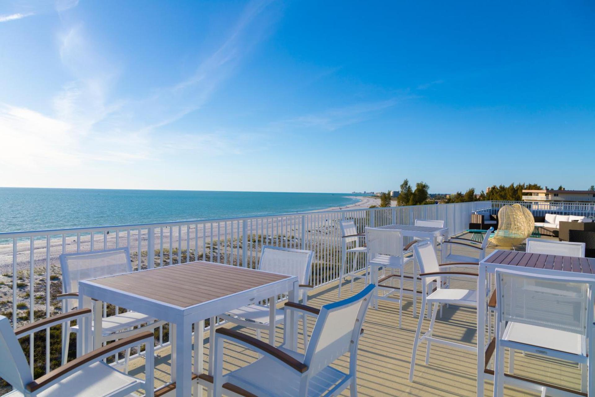 Provident Oceana Beachfront Suites photo 9