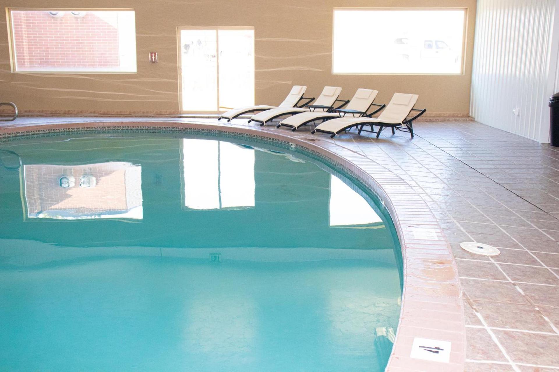 Quality Inn Vernal near Dinosaur National Monument photo 3