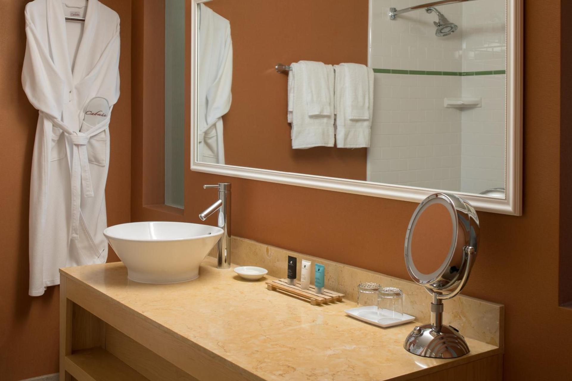 Crowne Plaza Cabana Hotel by IHG photo 99