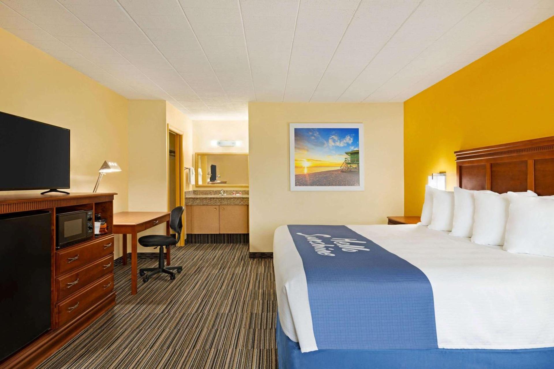 Days Inn by Wyndham Oak Ridge Knoxville photo 11