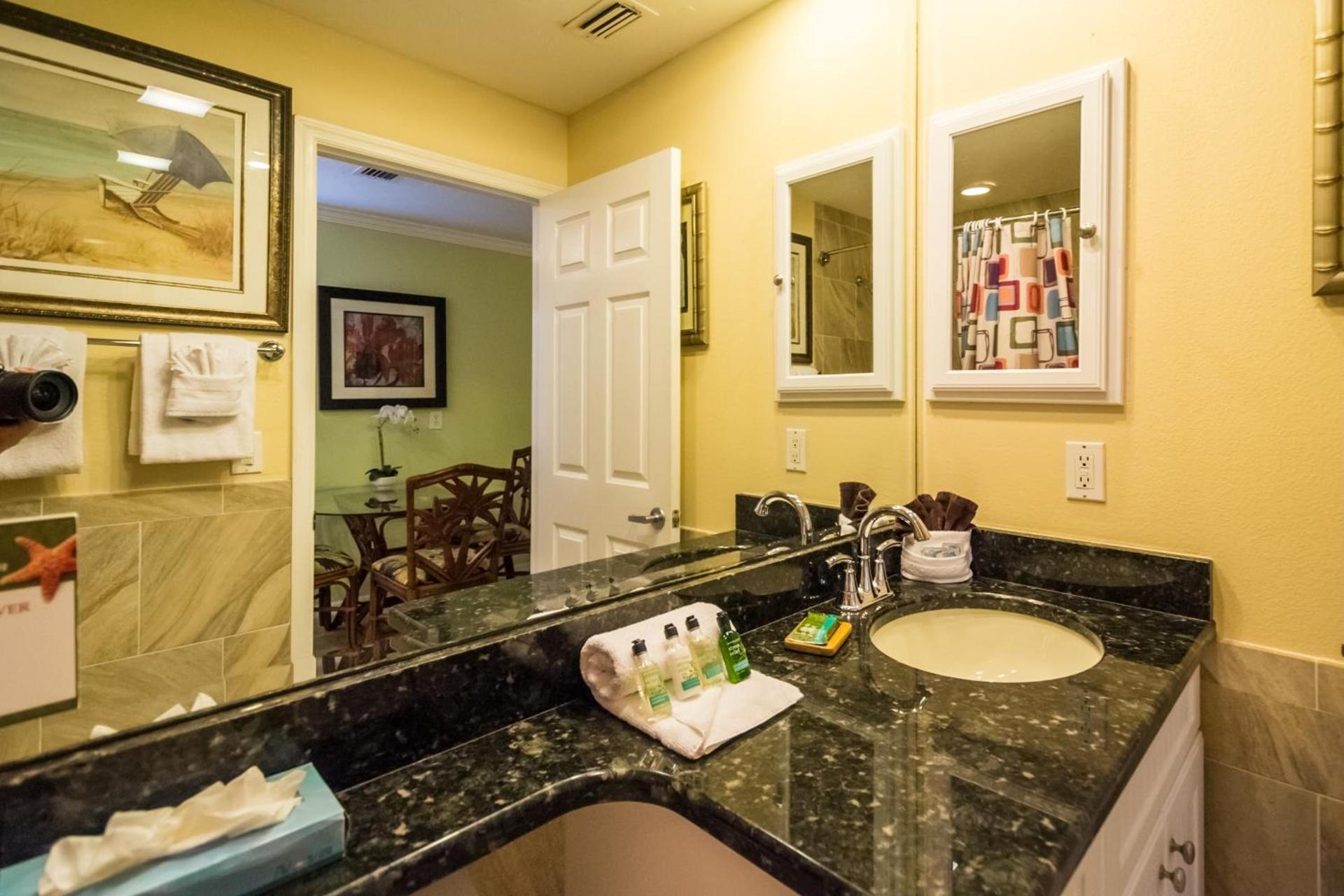Tropical Beach Resorts - Sarasota photo 100