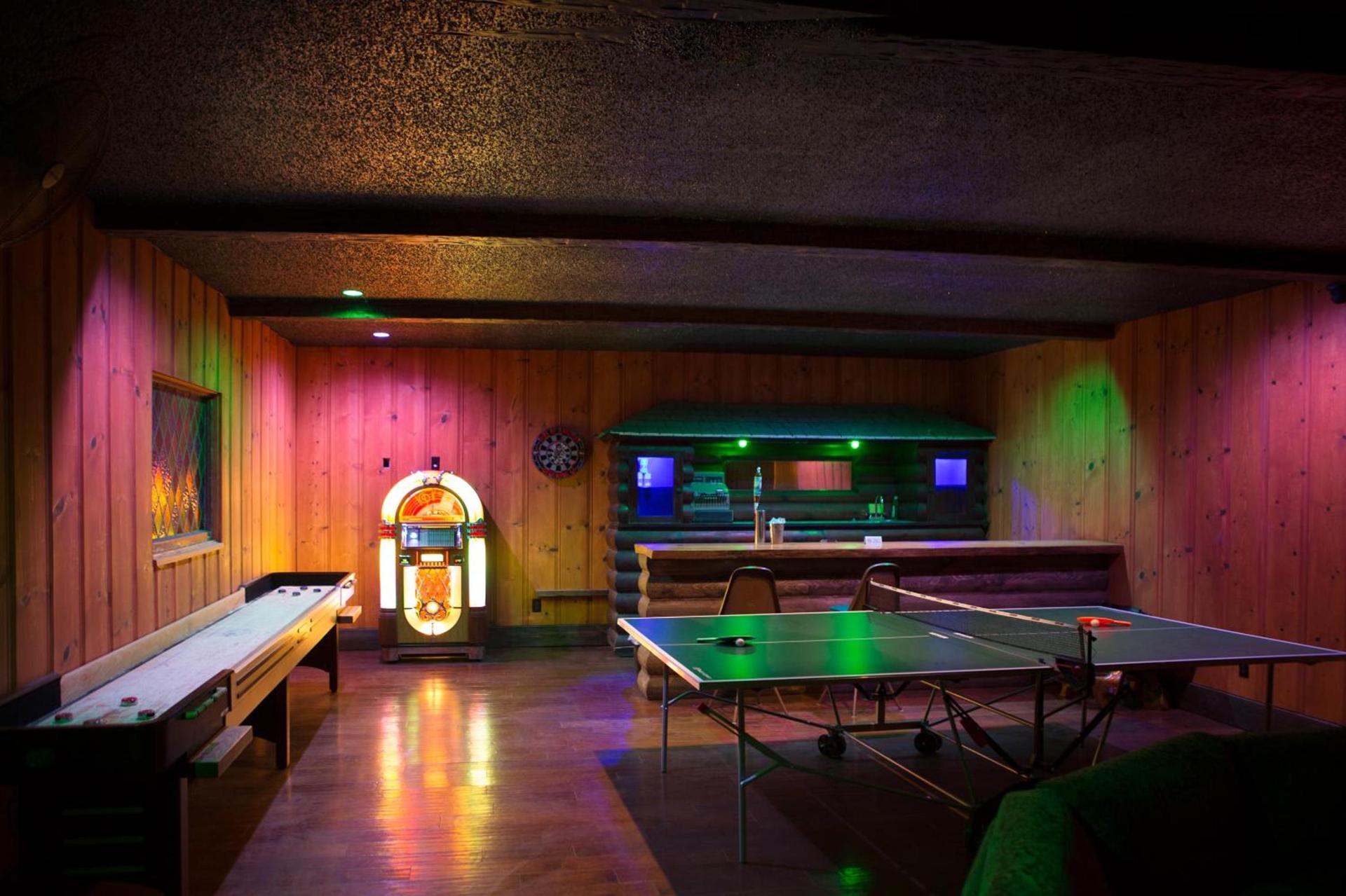 Hicksville Pines Chalets & Motel photo 40