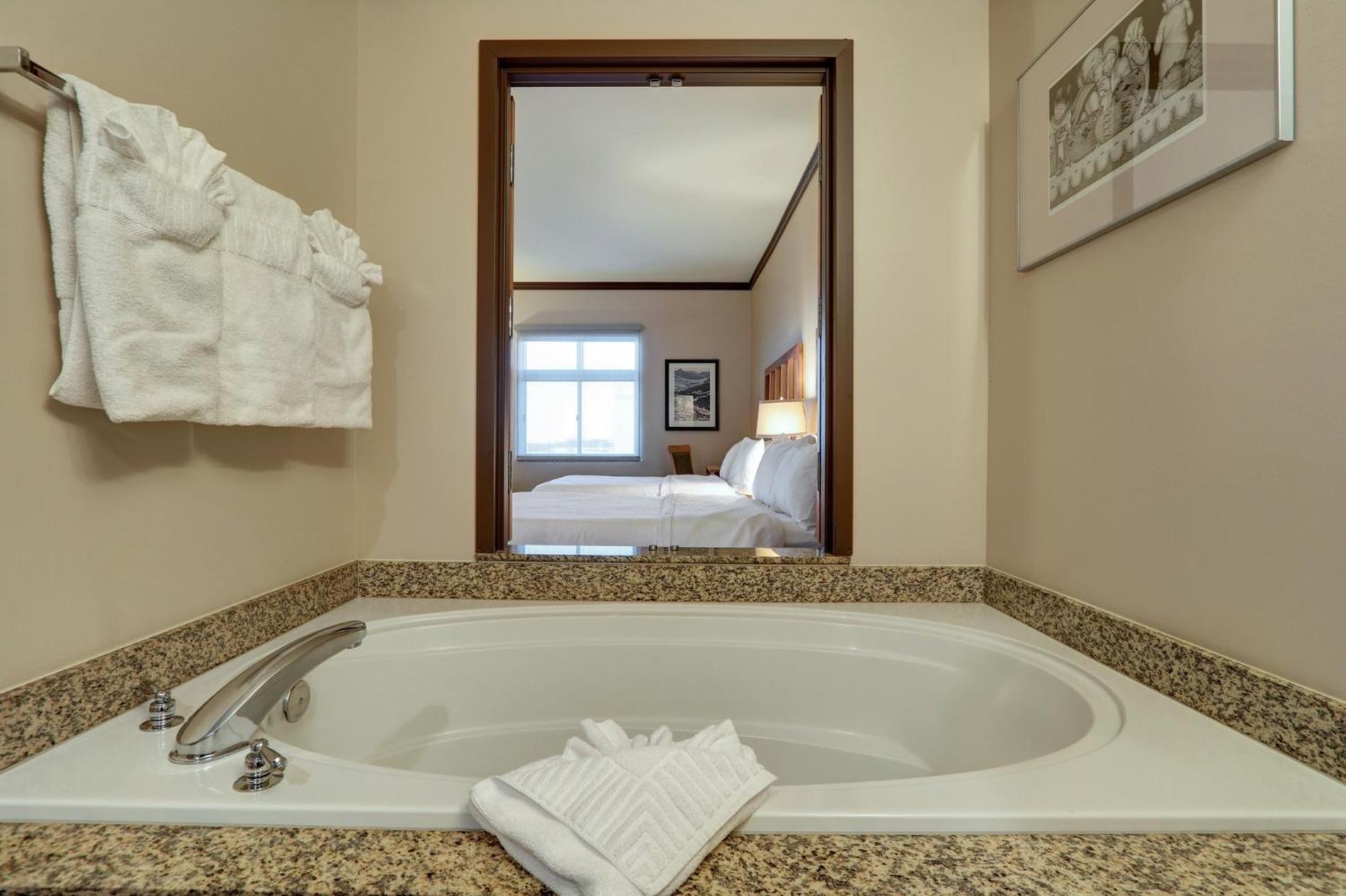 Dimond Center Hotel photo 8