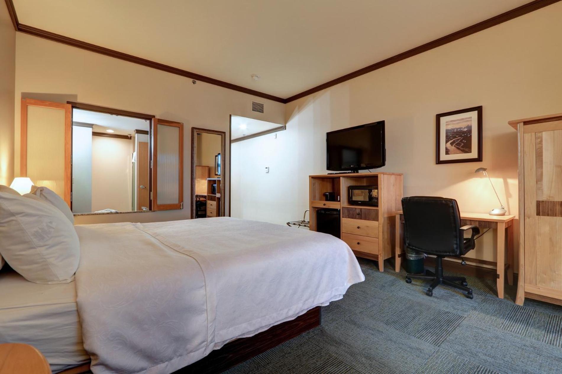 Dimond Center Hotel photo 23